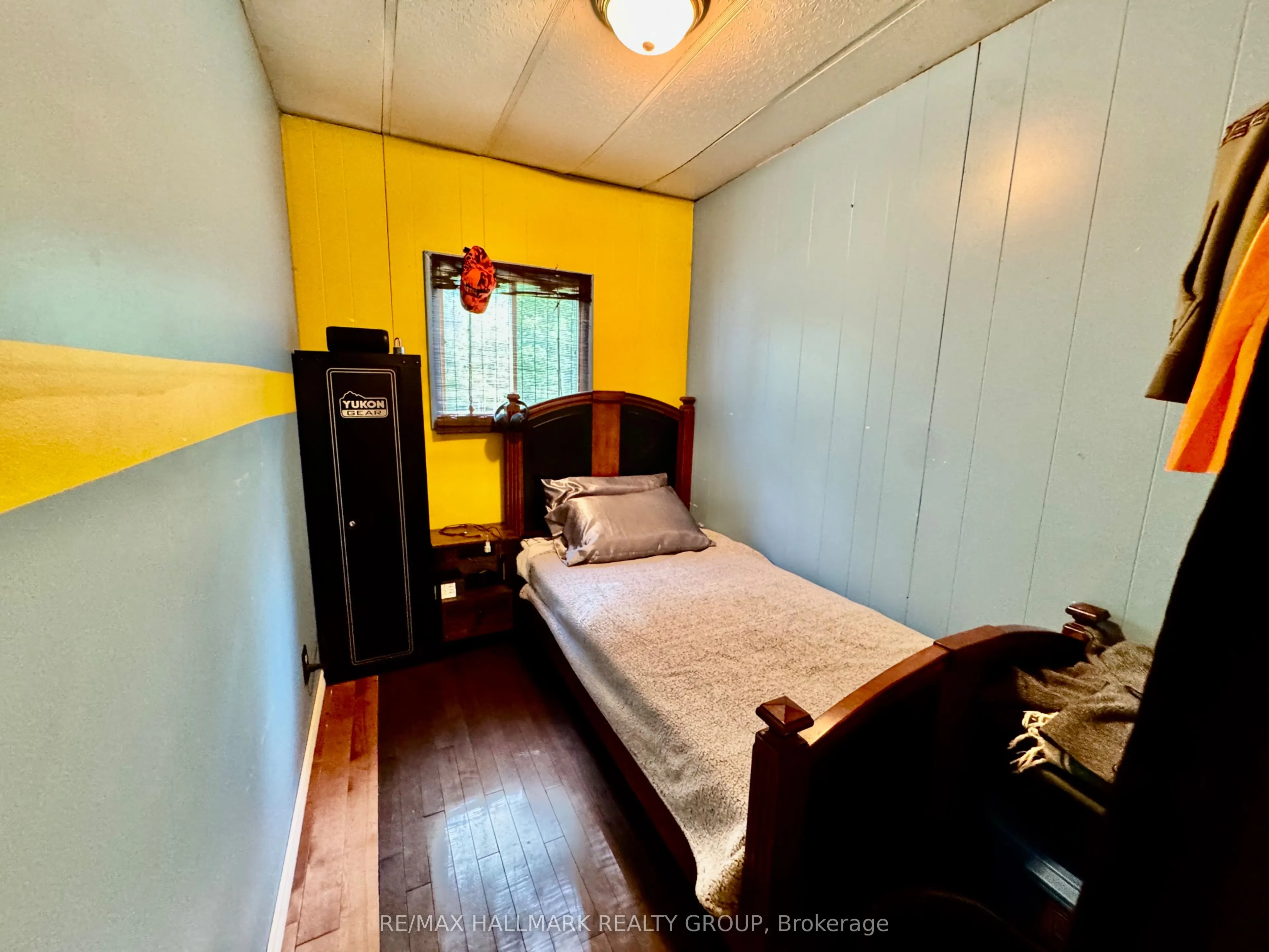 1039 Long Lake Road