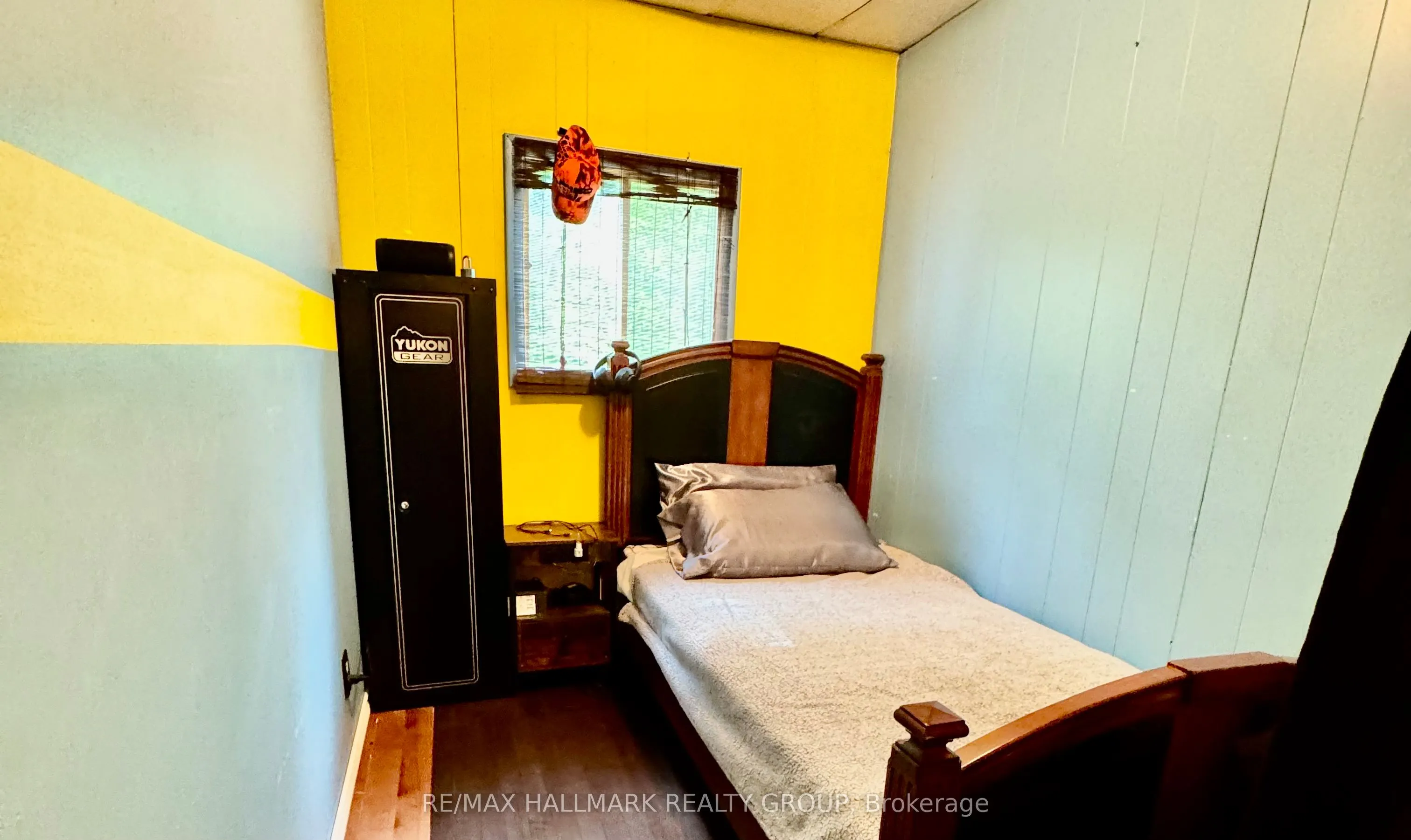 1039 Long Lake Road