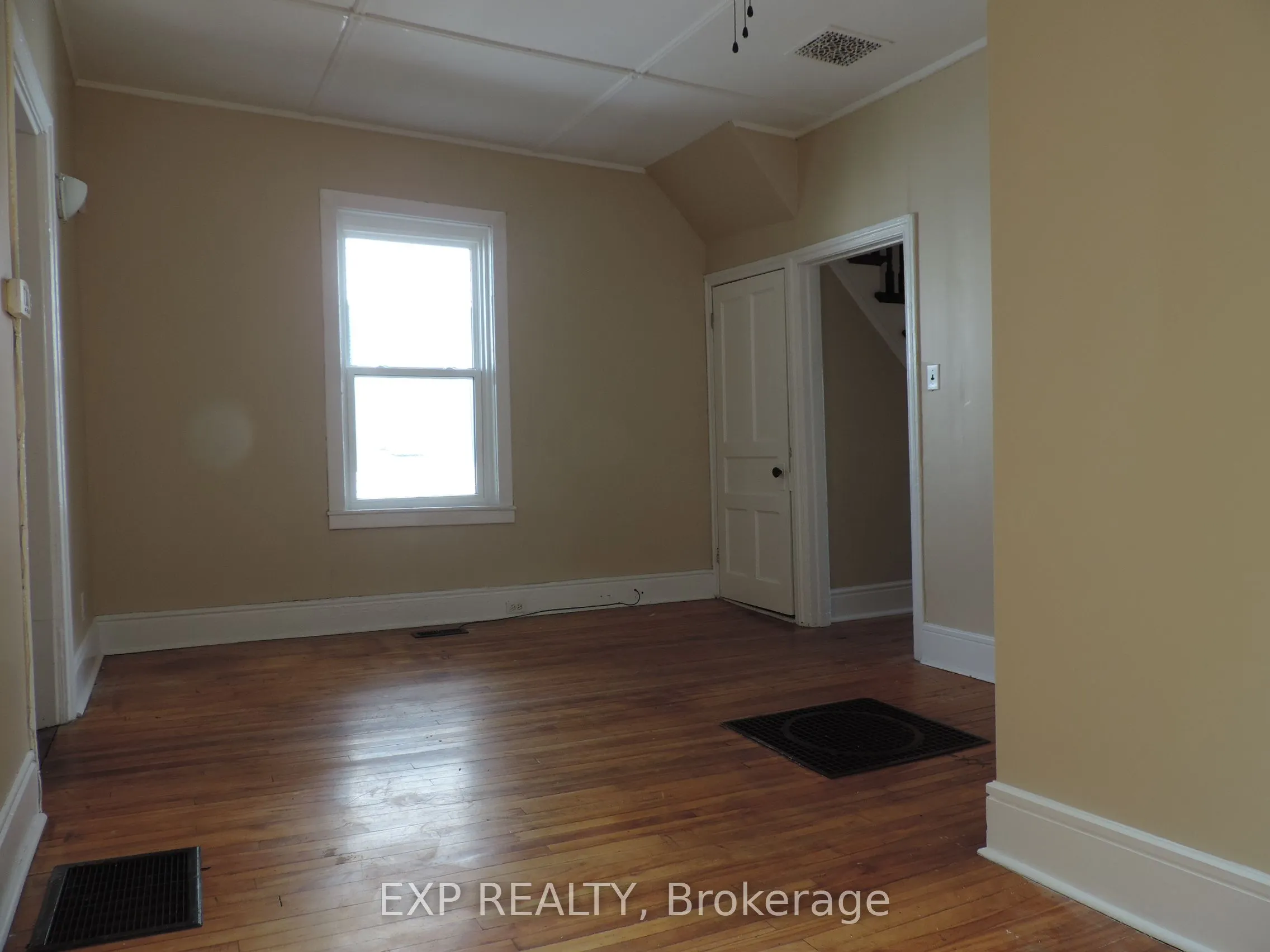 231 Water Street W