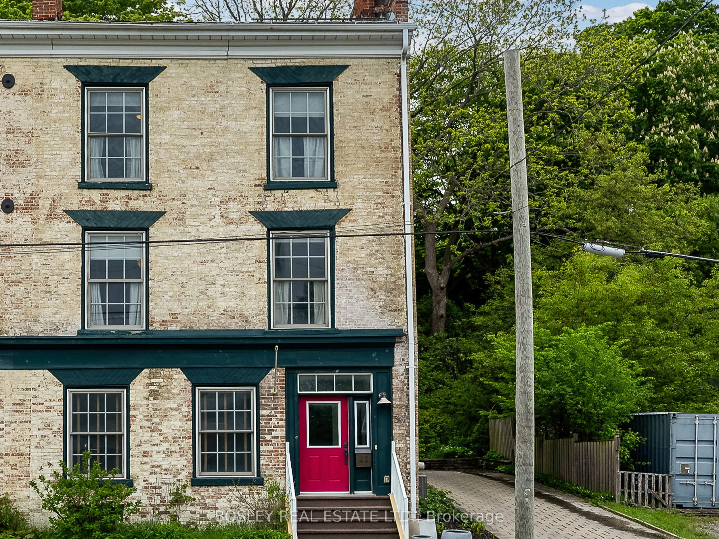 37 Mill Street N