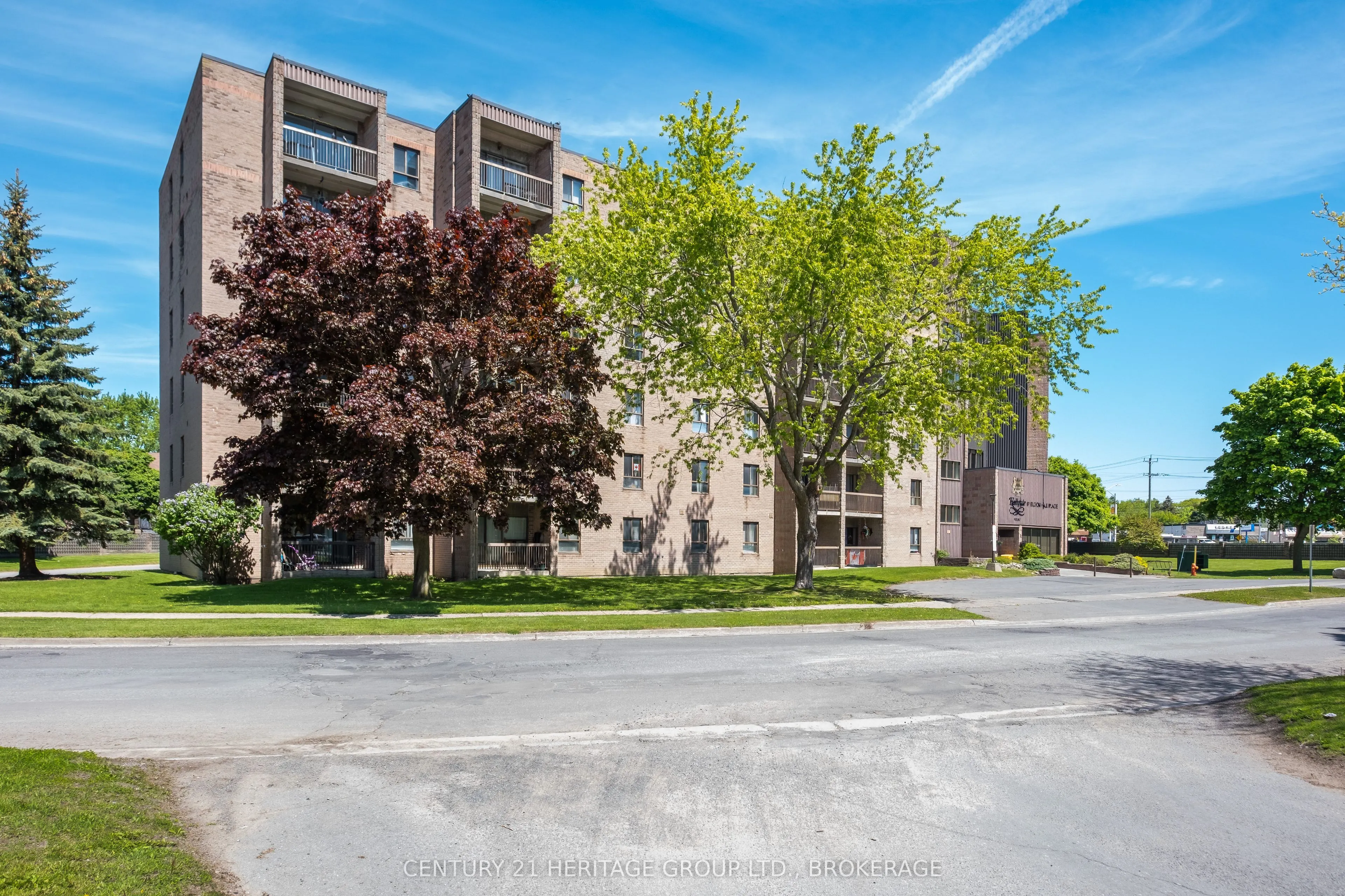 17 ELDON HALL Place, #607