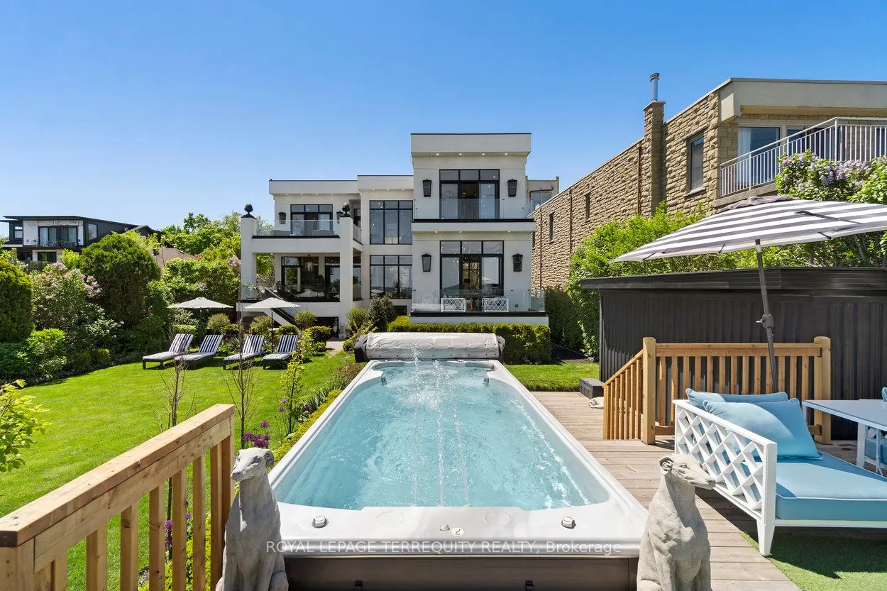 711 Beach Boulevard