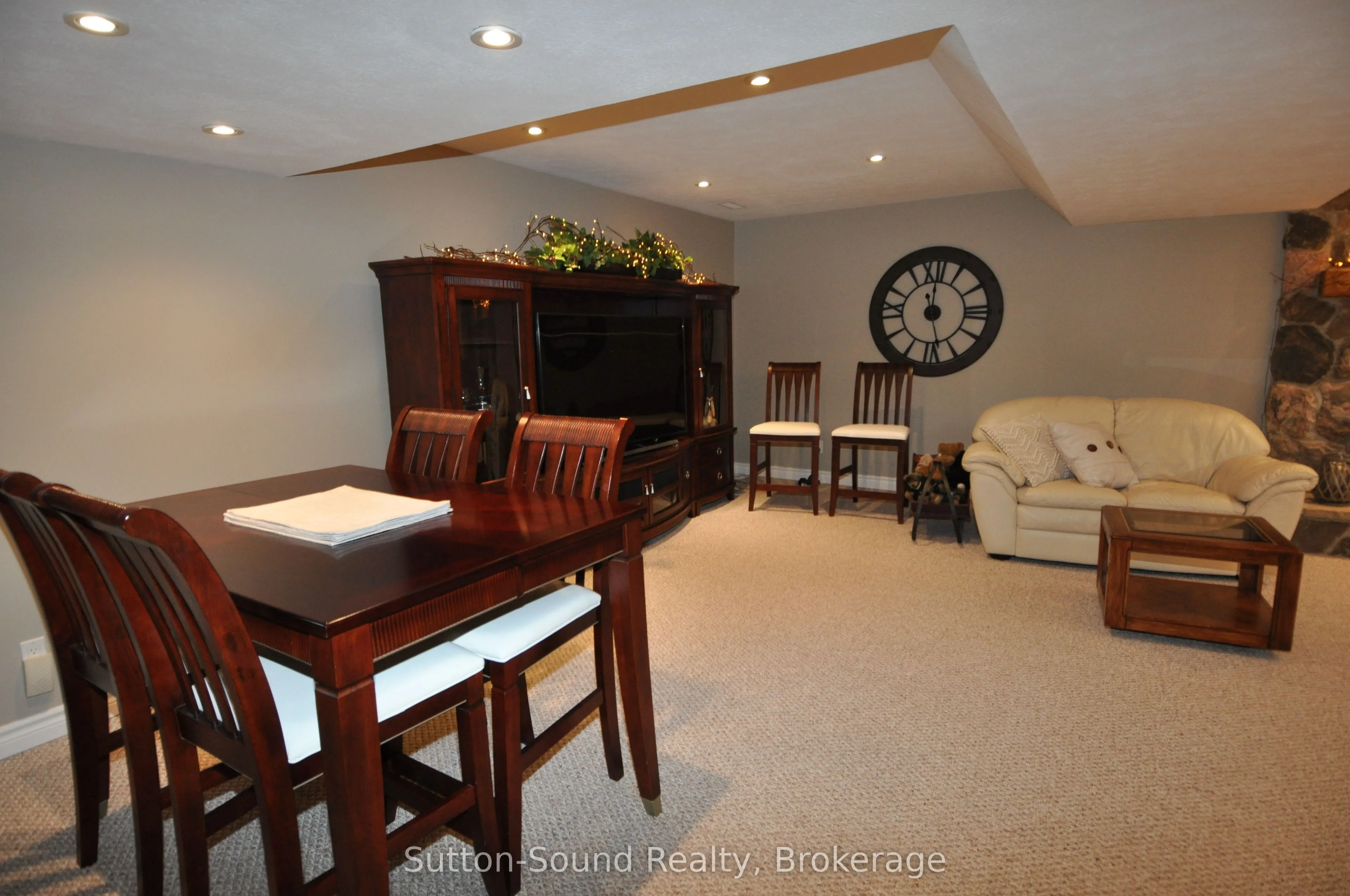 635 26th Street W