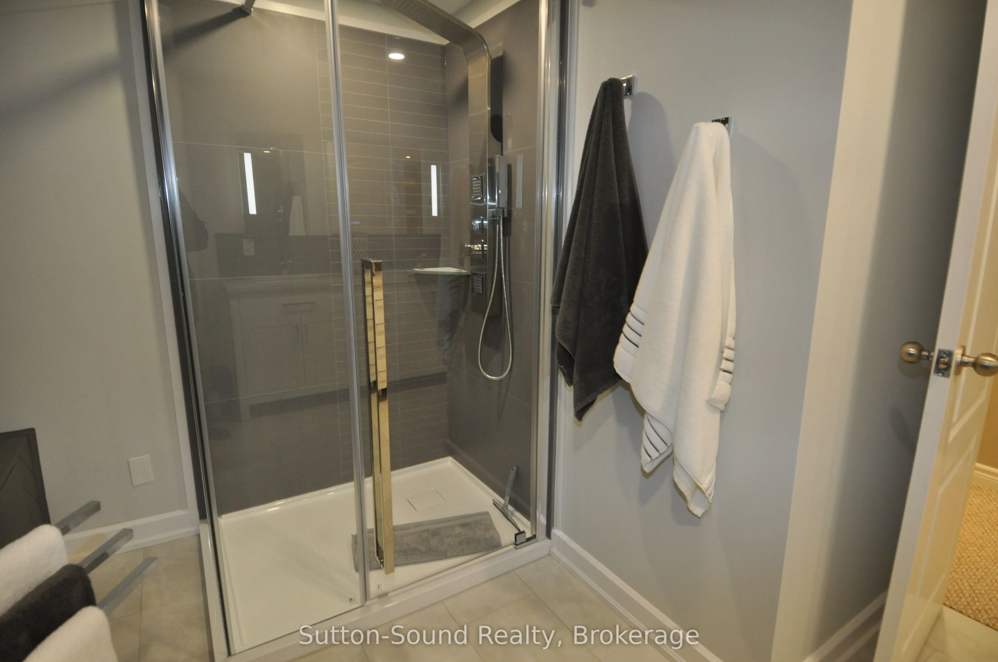 635 26th Street W