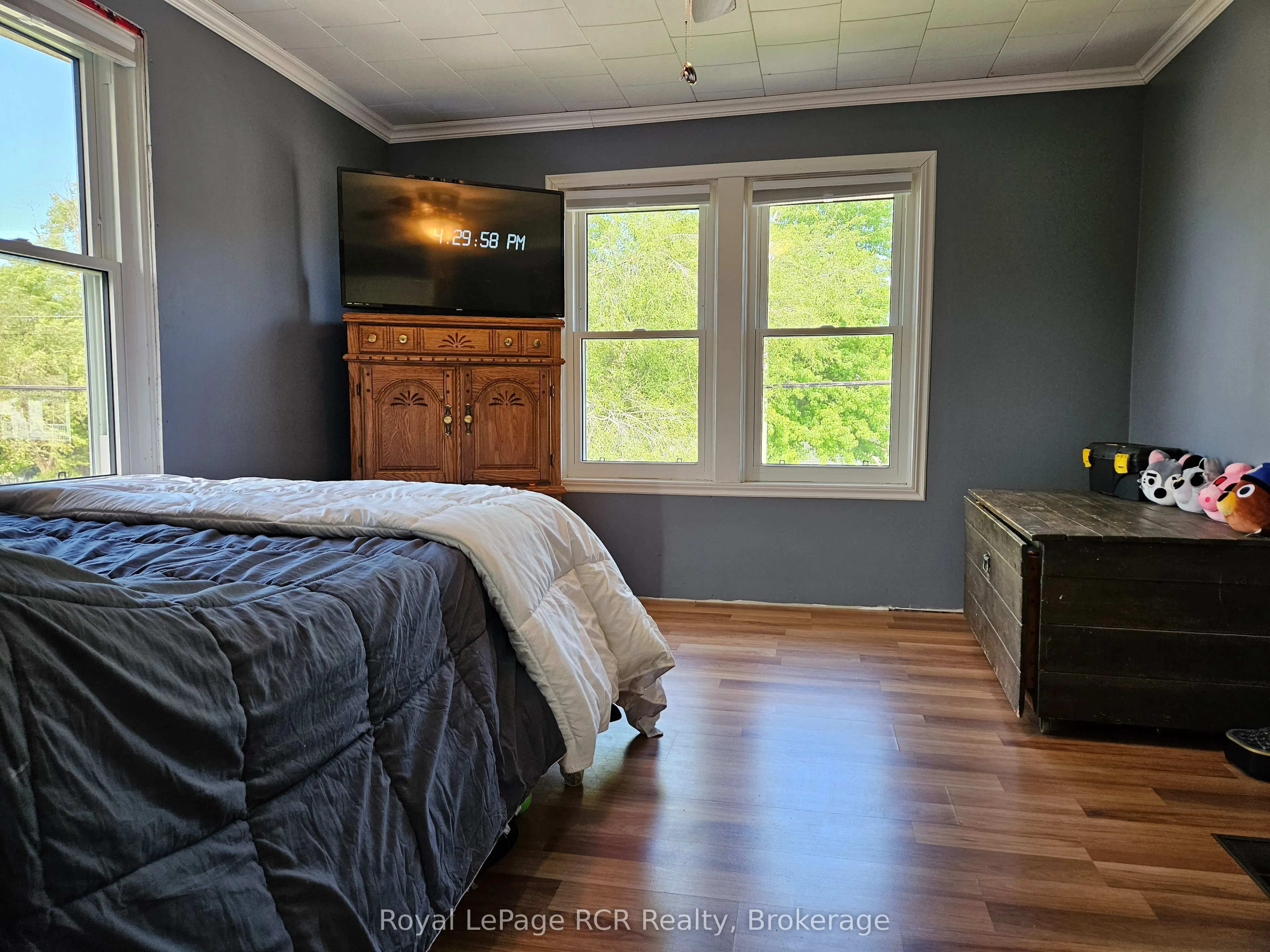 136228 Grey Road 40 Road