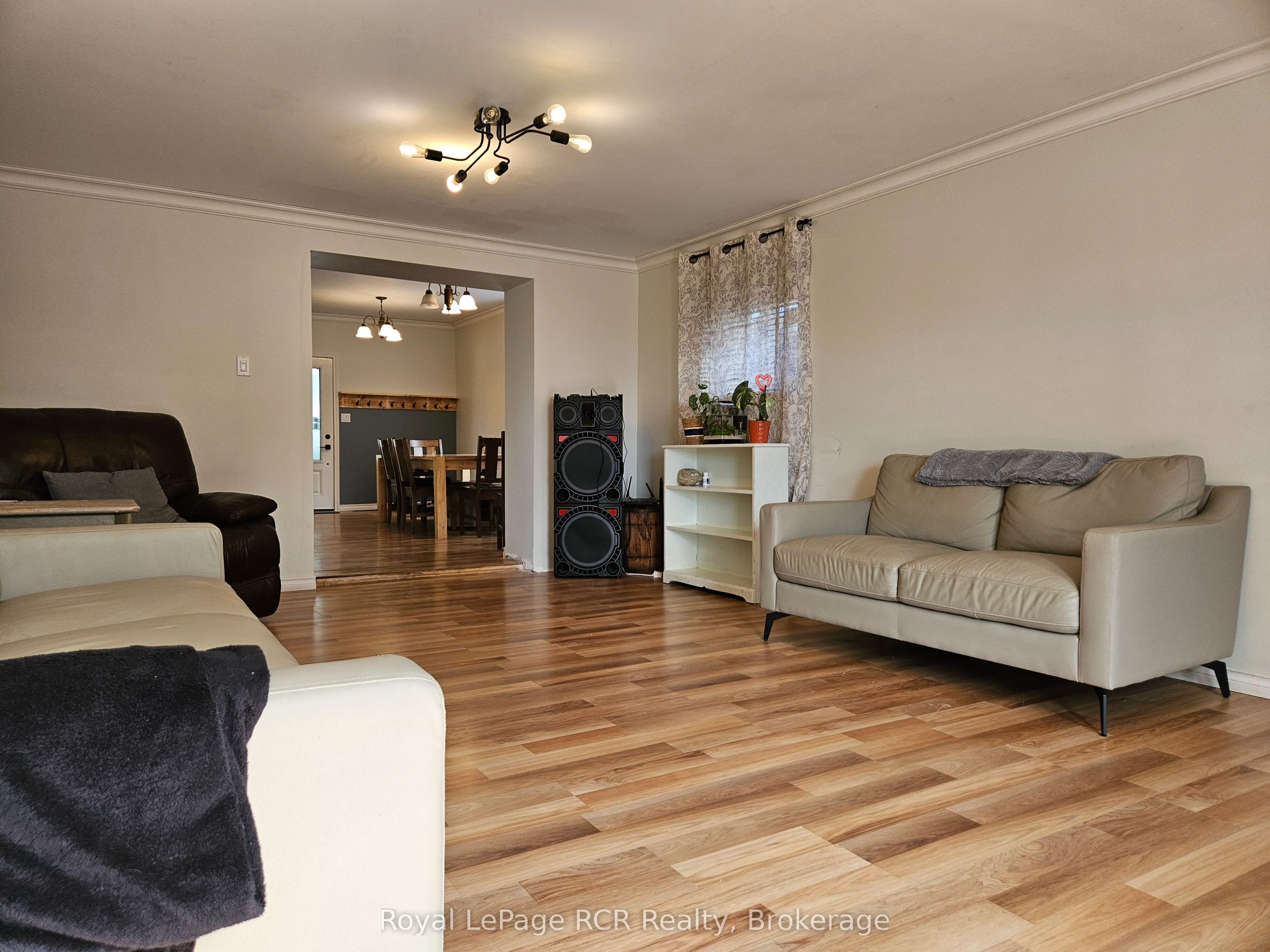 136228 Grey Road 40 Road
