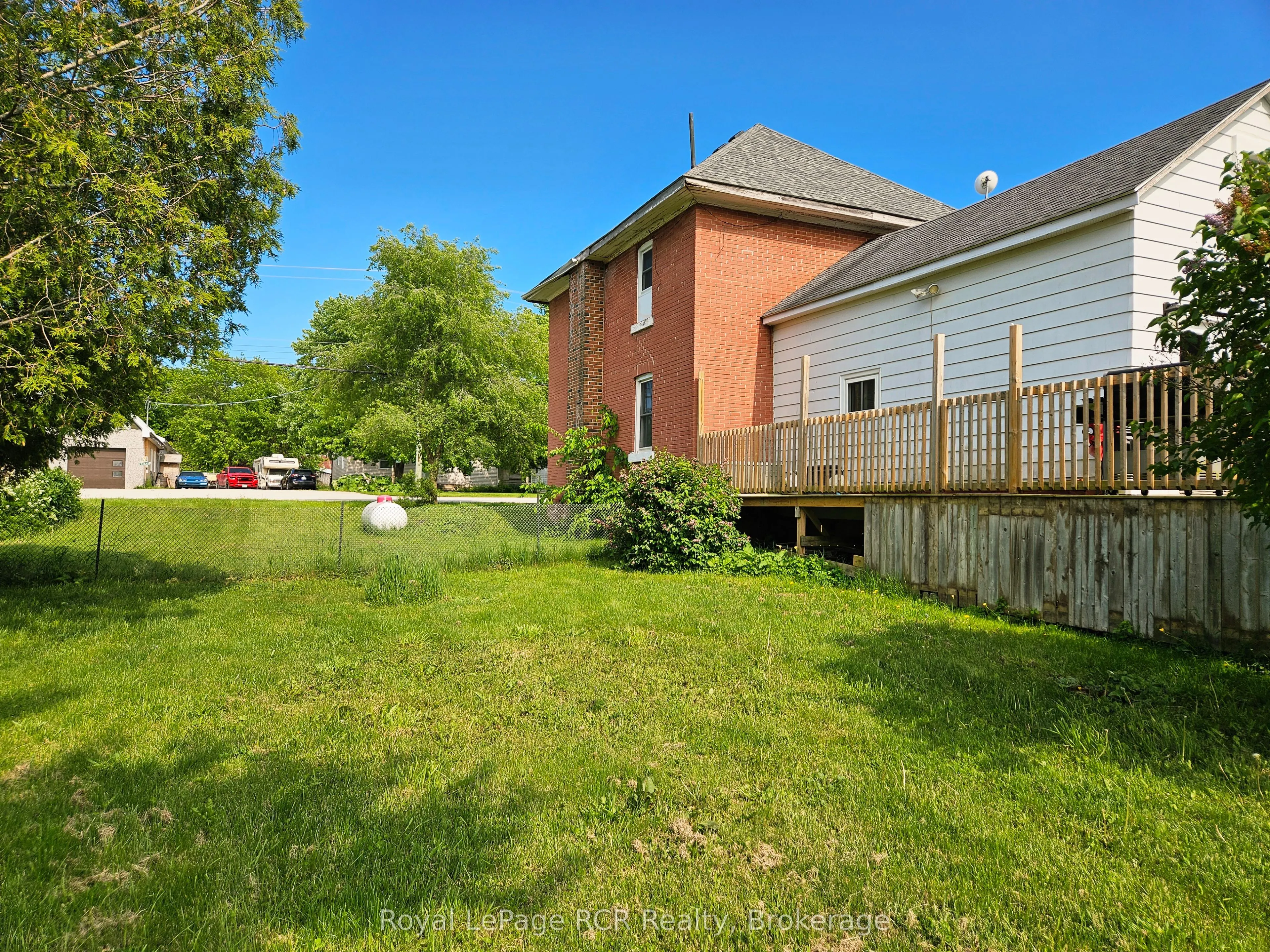 136228 Grey Road 40 Road
