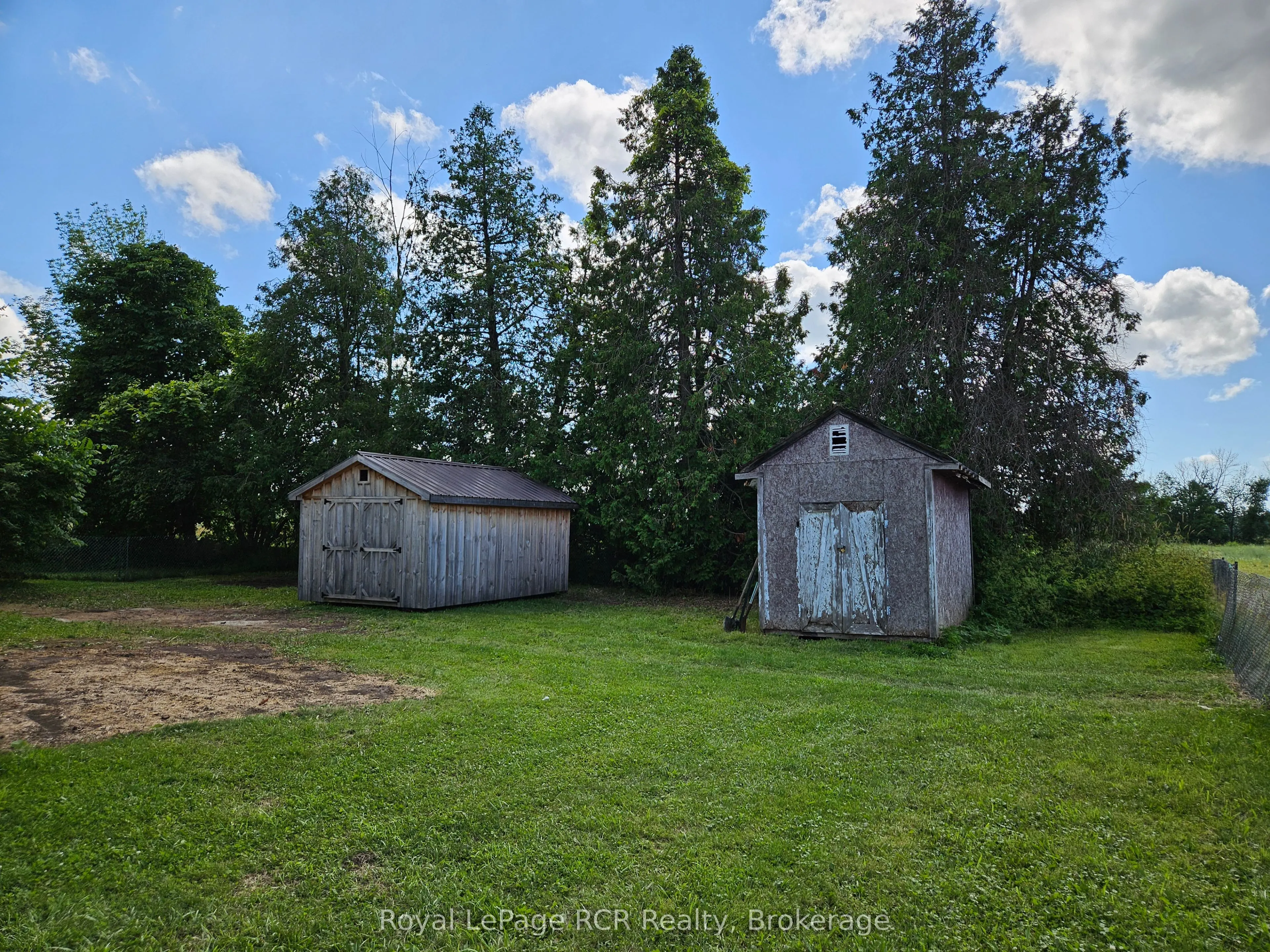 136228 Grey Road 40 Road
