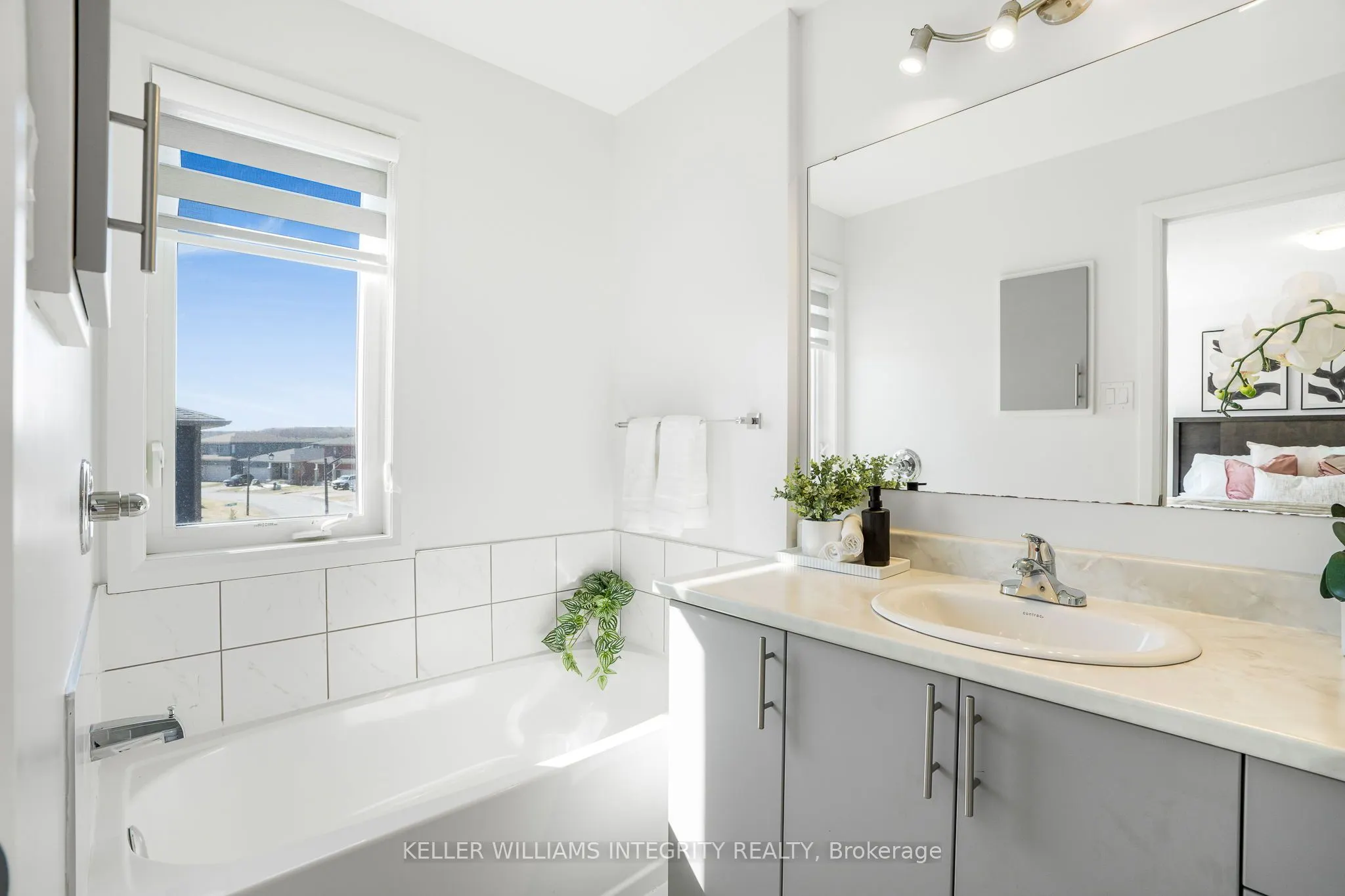 168 Turquoise Street