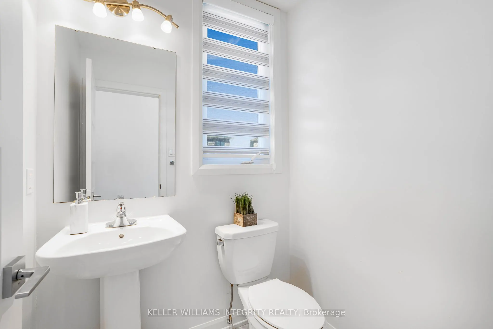 168 Turquoise Street