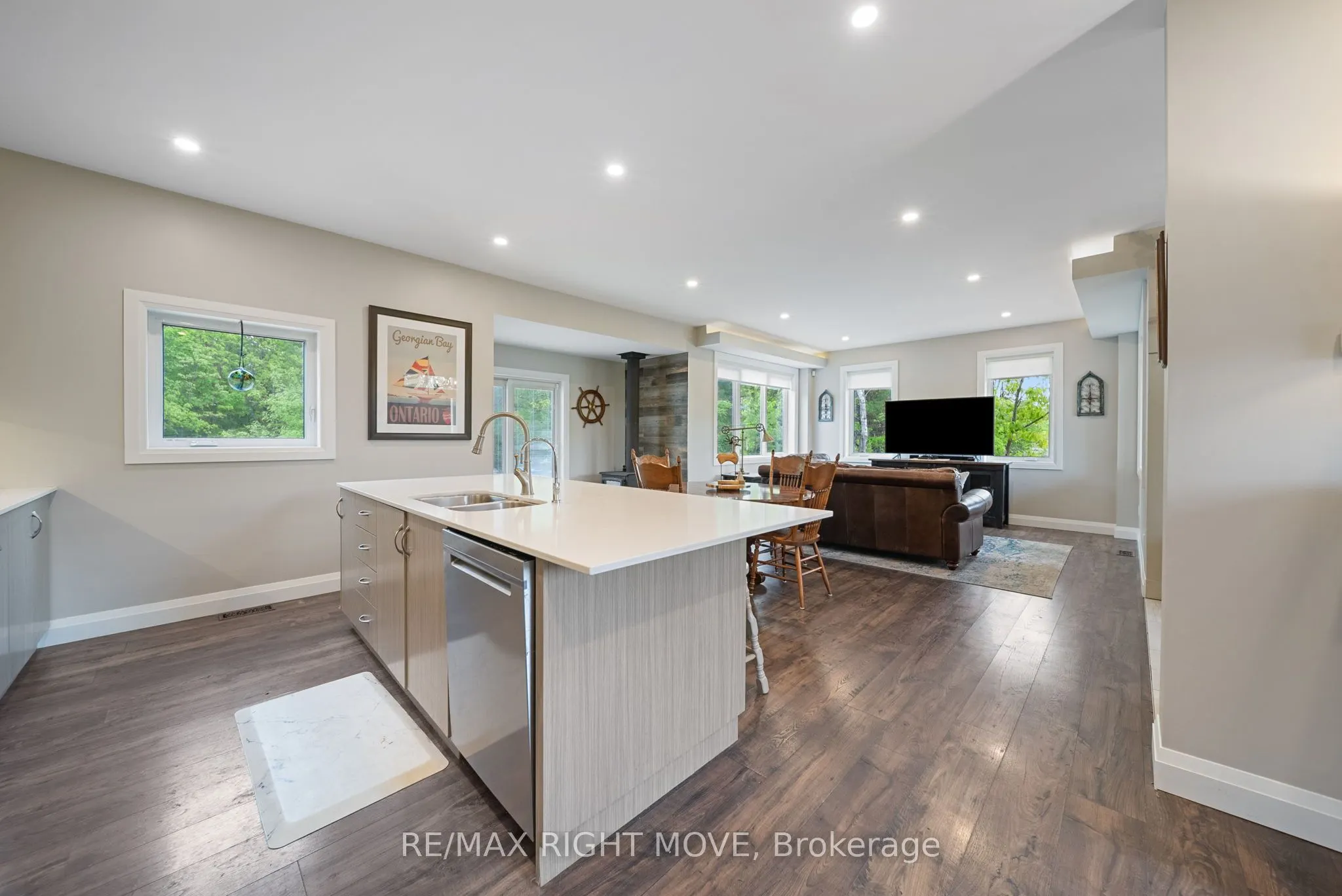 1432 Honey Harbour Road