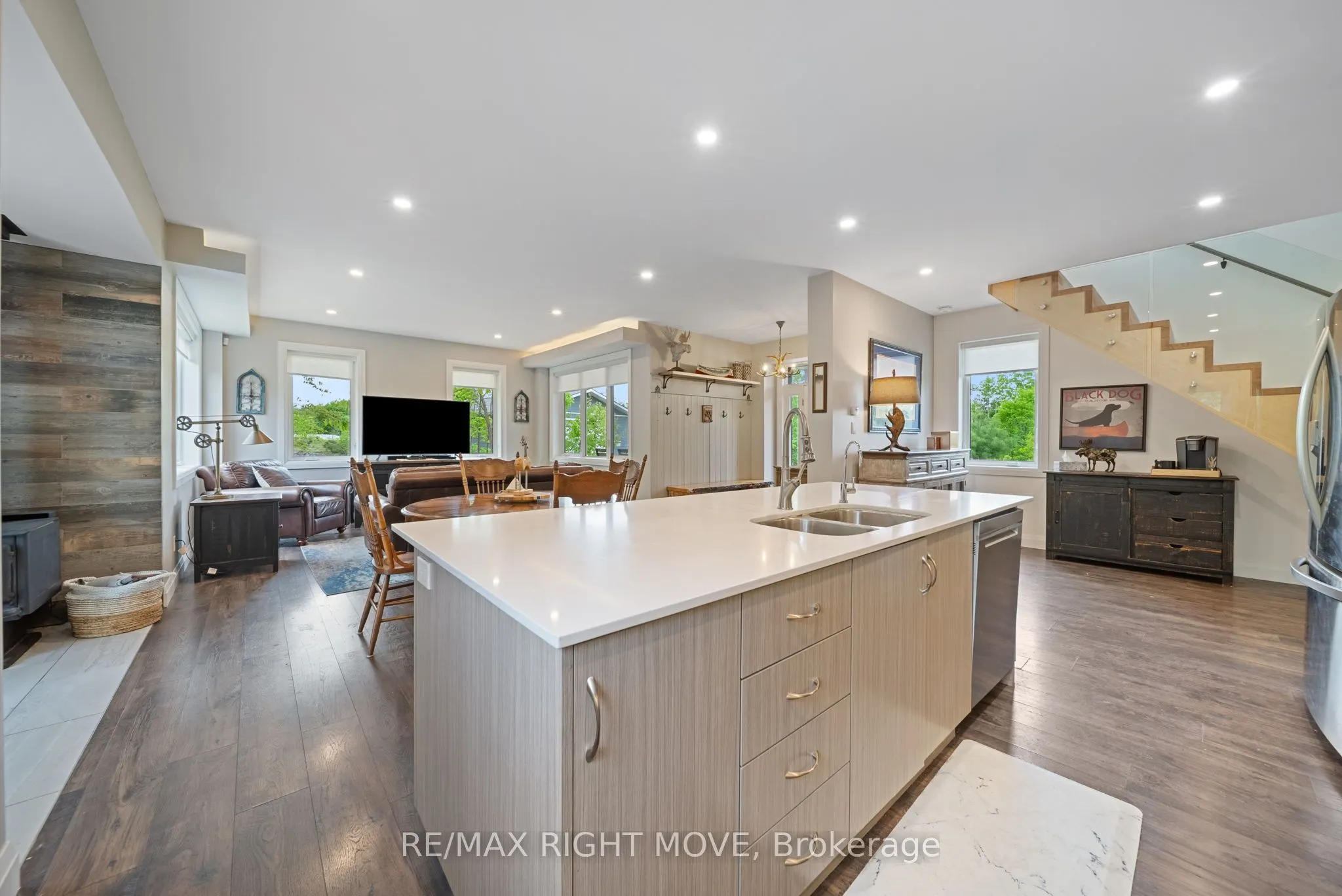 1432 Honey Harbour Road