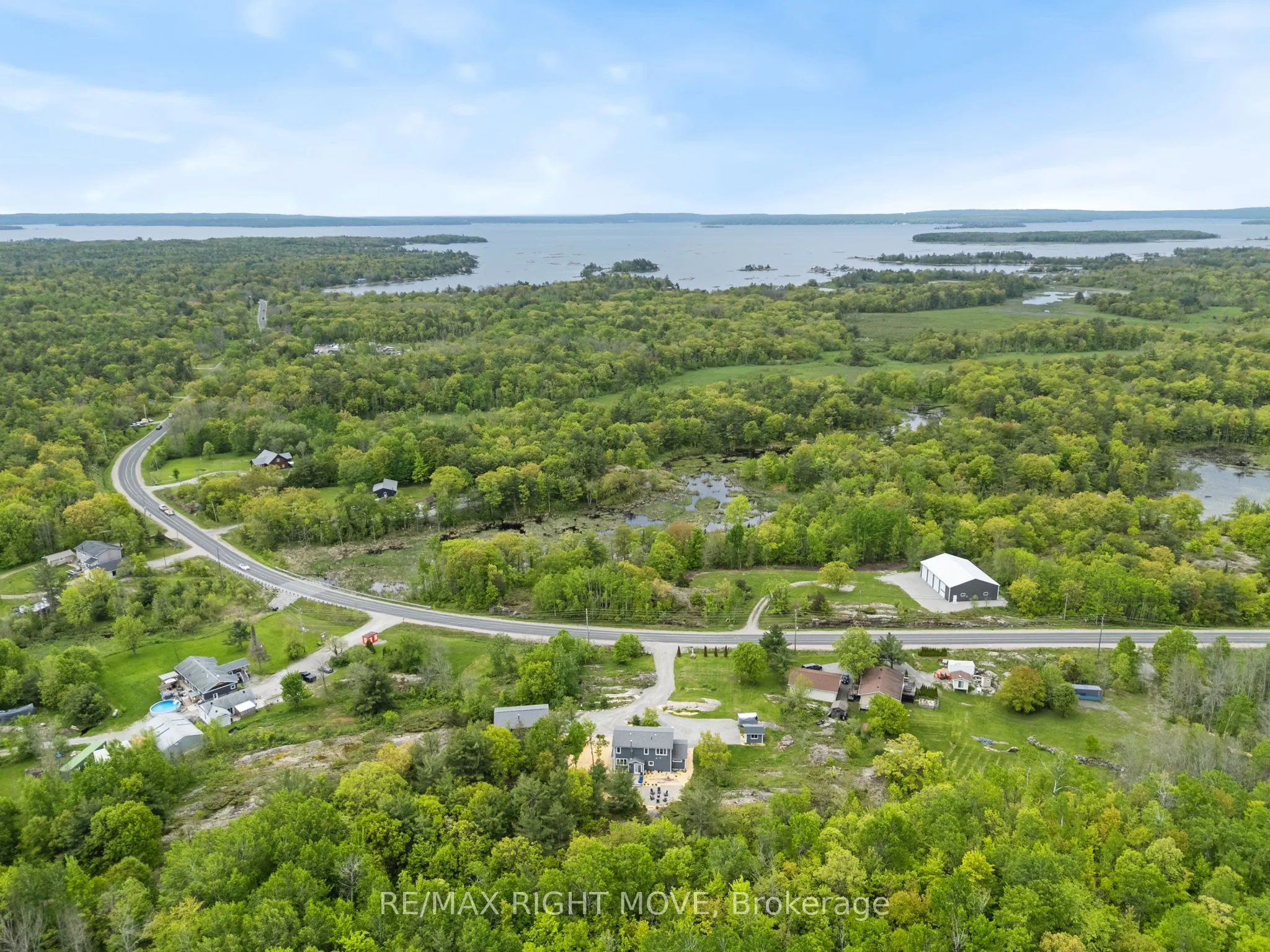 1432 Honey Harbour Road