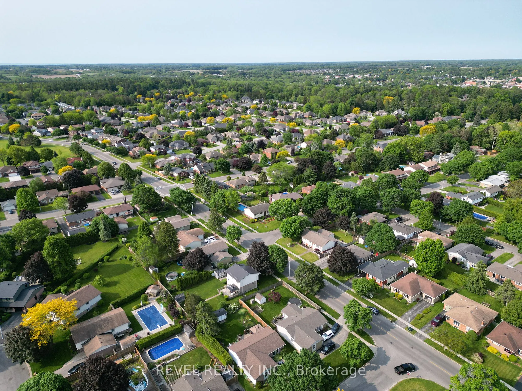 6 Berkley Crescent