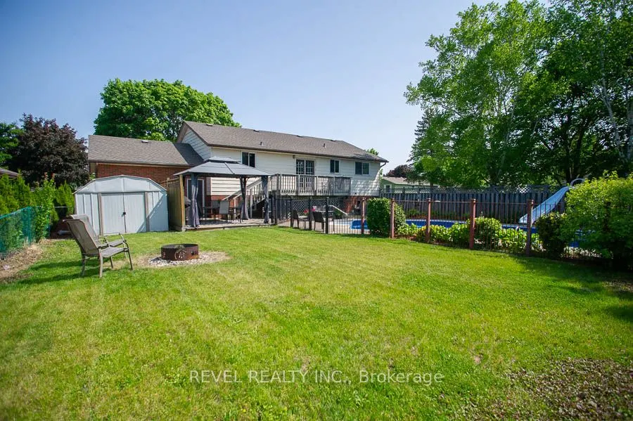 6 Berkley Crescent