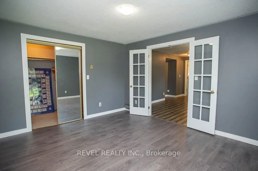 6 Berkley Crescent