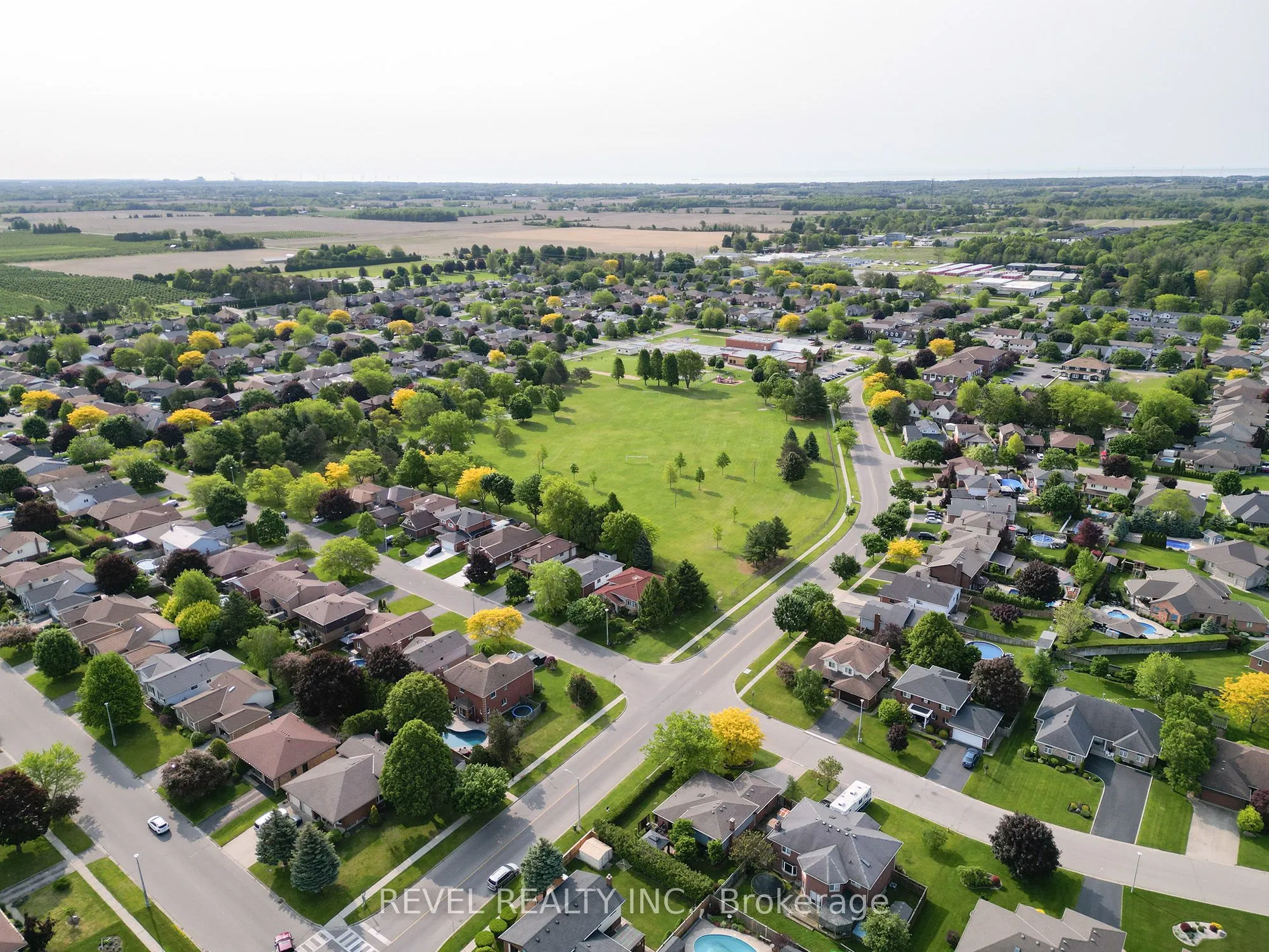 6 Berkley Crescent