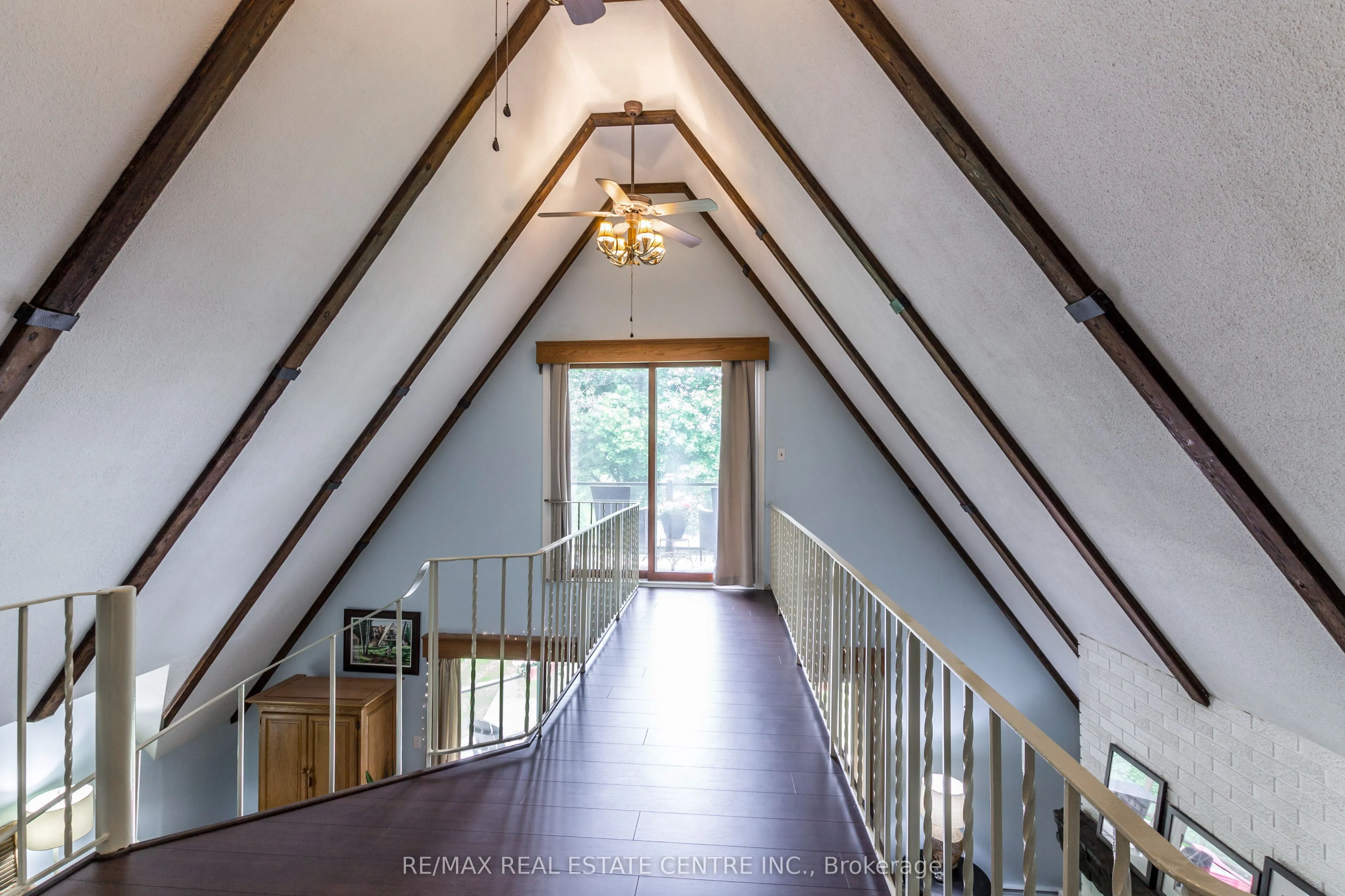 6607 Ellis Road