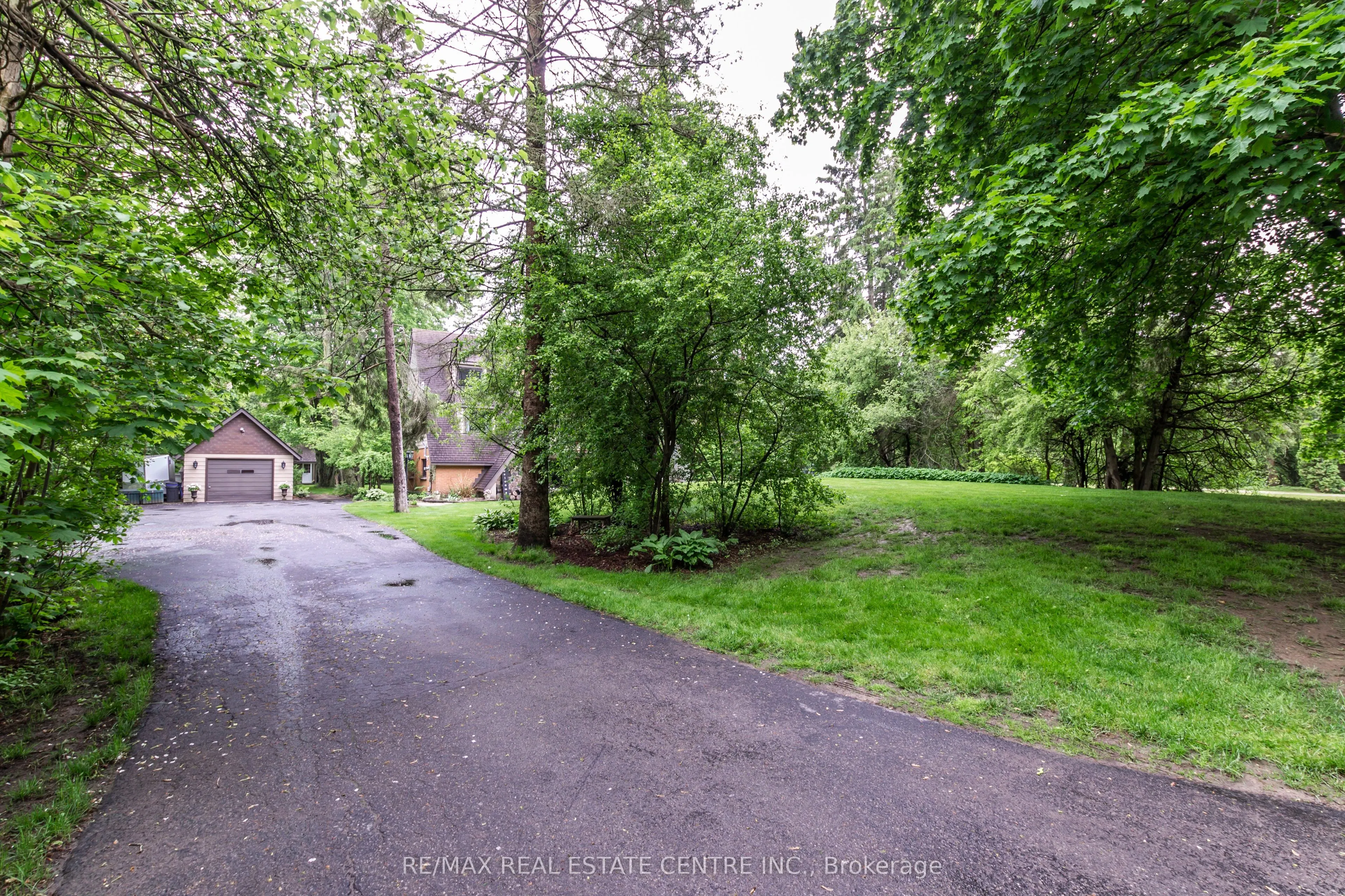 6607 Ellis Road