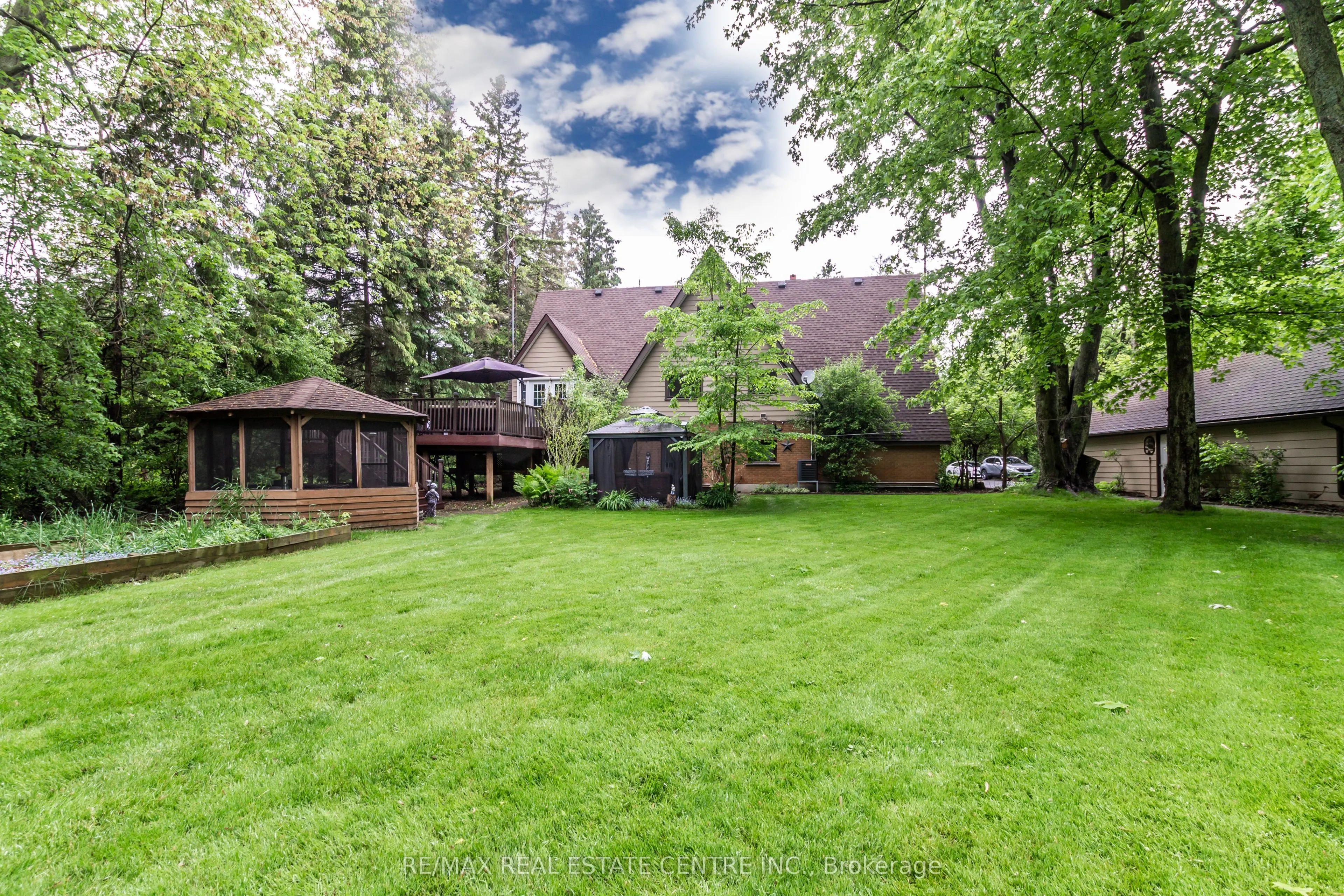 6607 Ellis Road