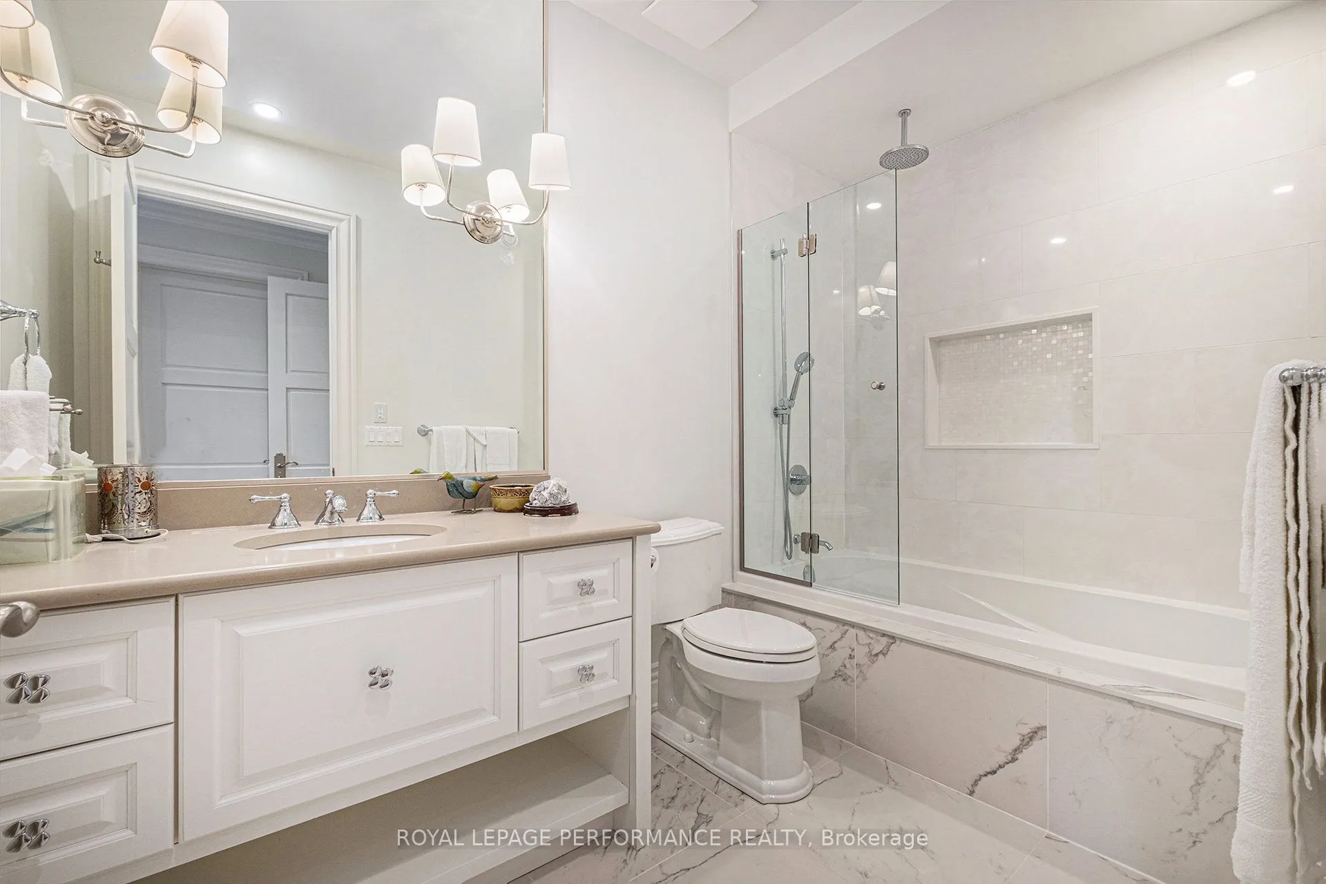 1413 BLACKHORSE Court