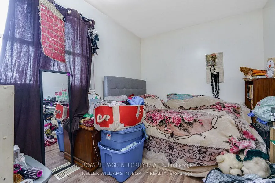 1204-1206 Caswell Crescent