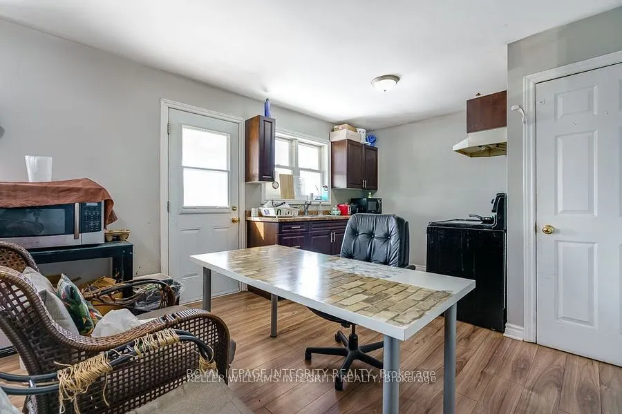 1204-1206 Caswell Crescent