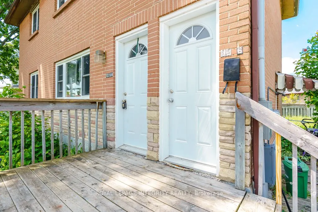 1204-1206 Caswell Crescent