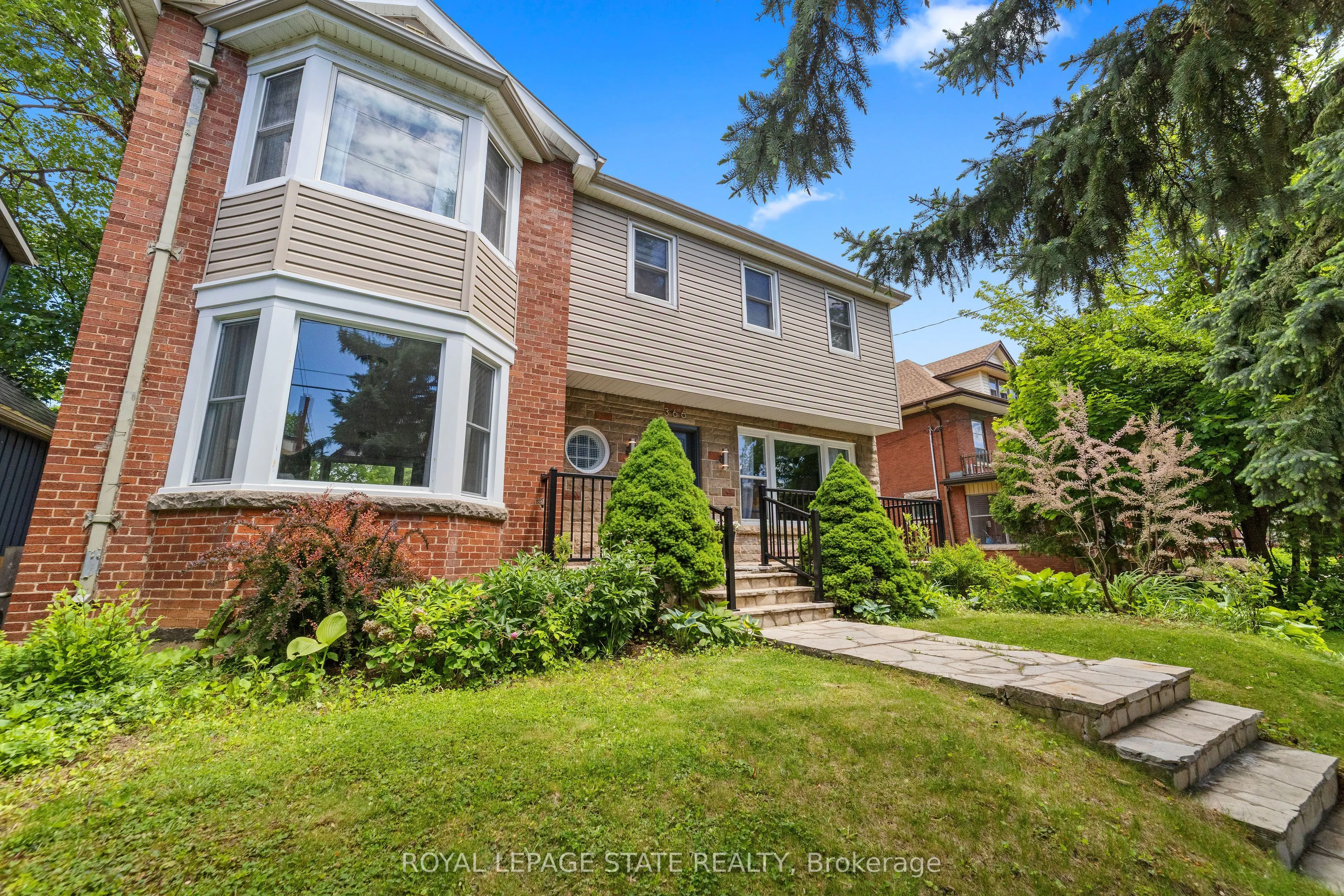 366 Aberdeen Avenue
