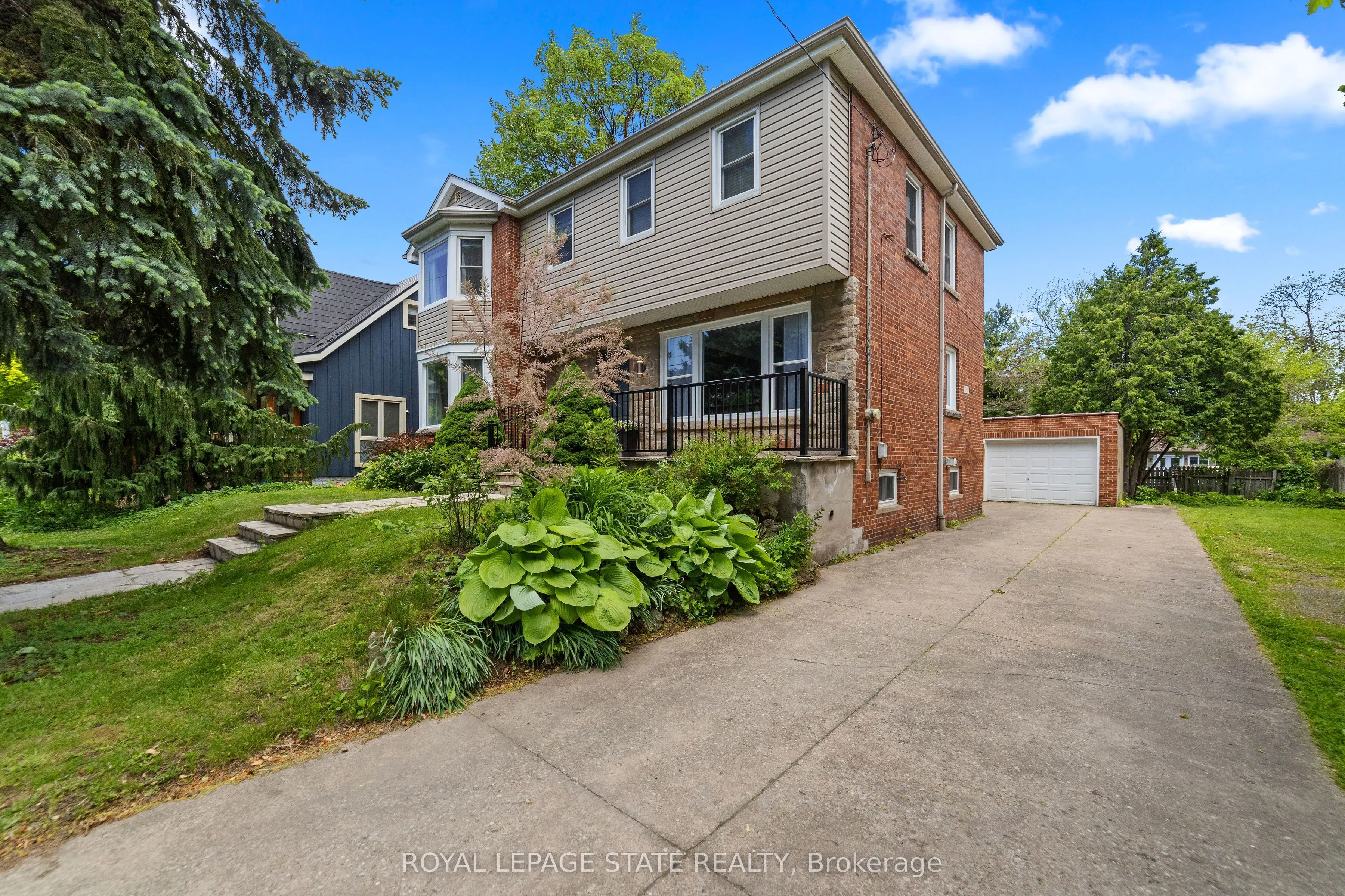 366 Aberdeen Avenue