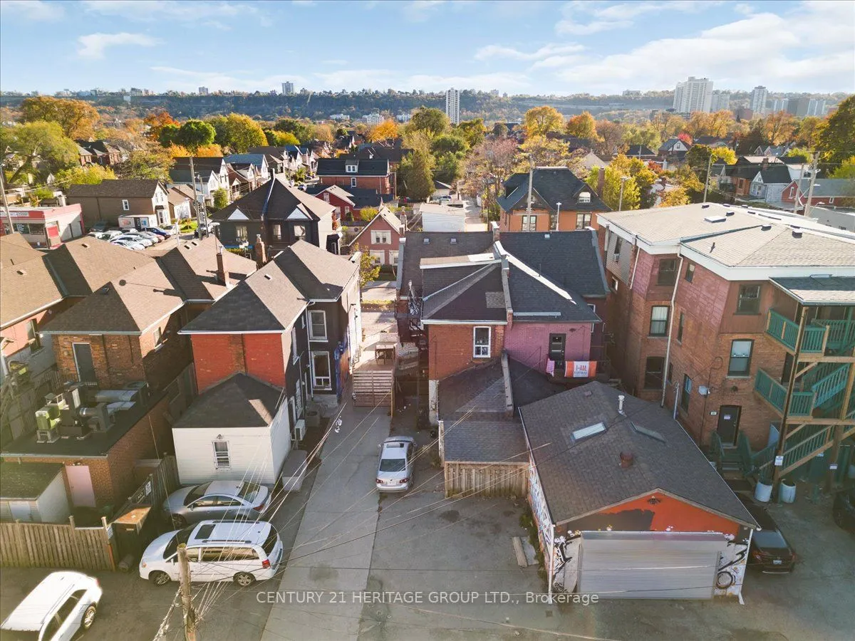 355 BARTON Street E