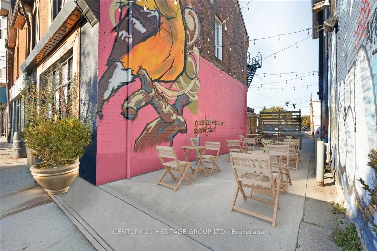 355 BARTON Street E