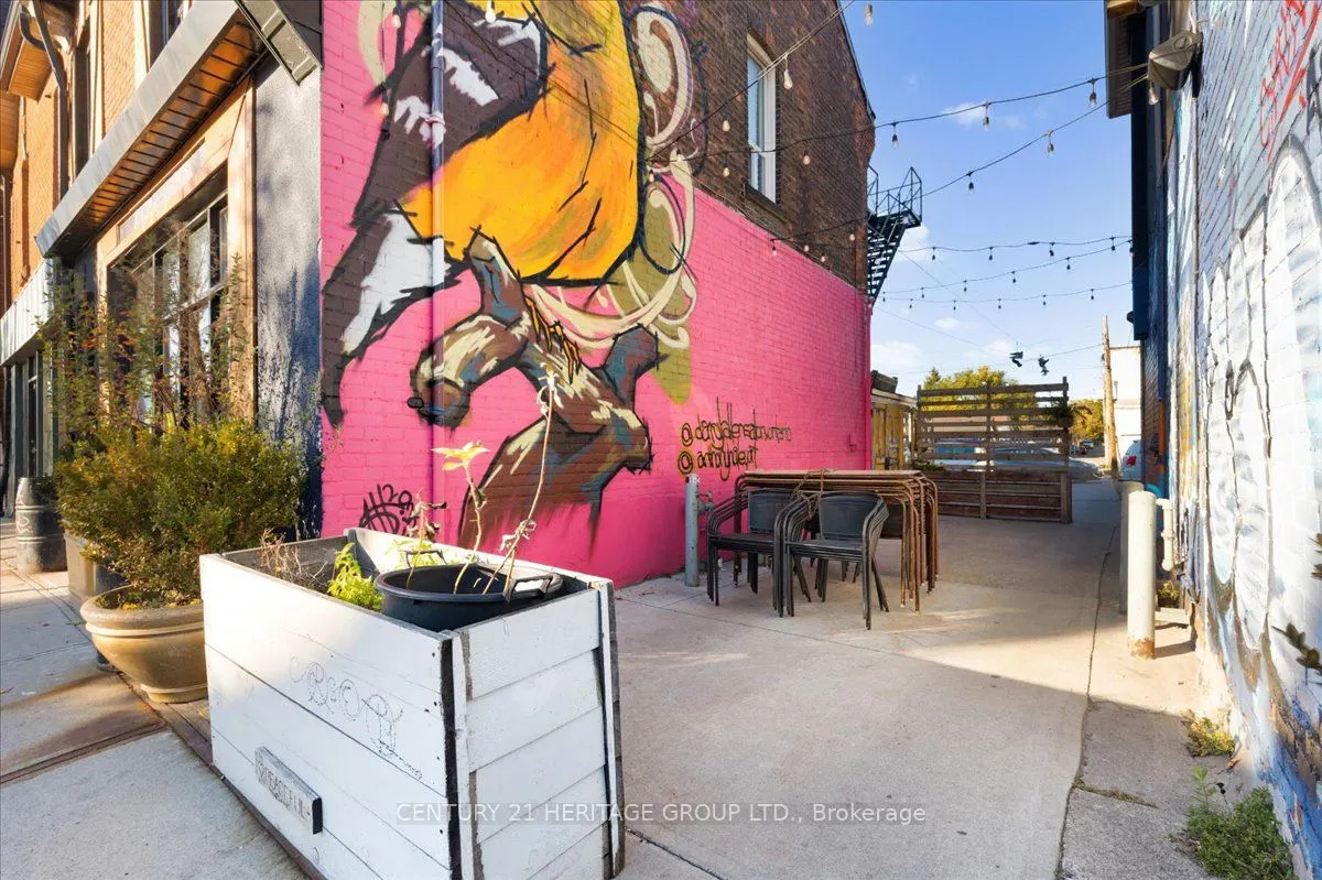 355 BARTON Street E