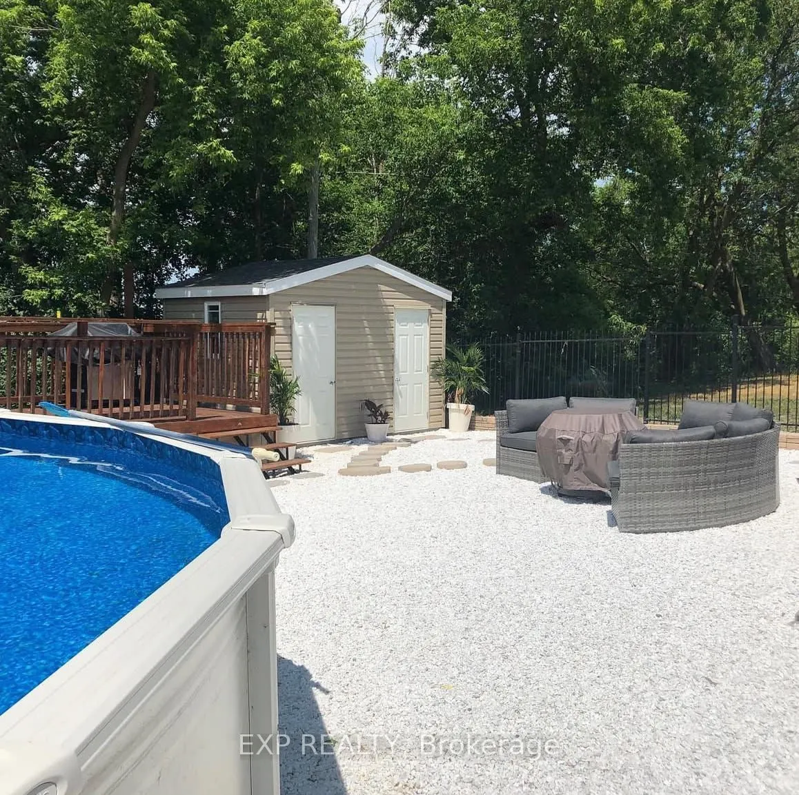 2754 Eagleson Road