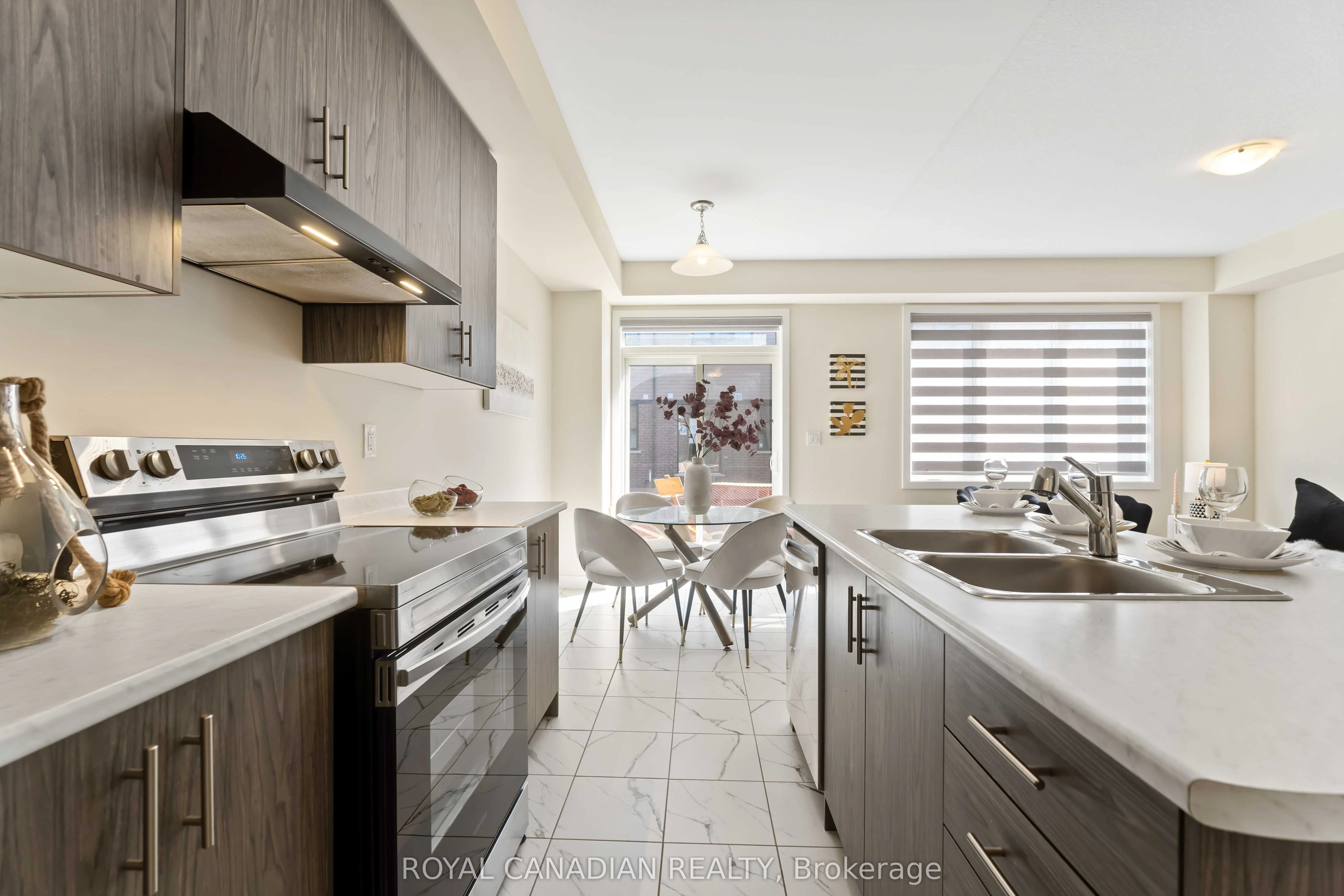 10 Lemon Avenue