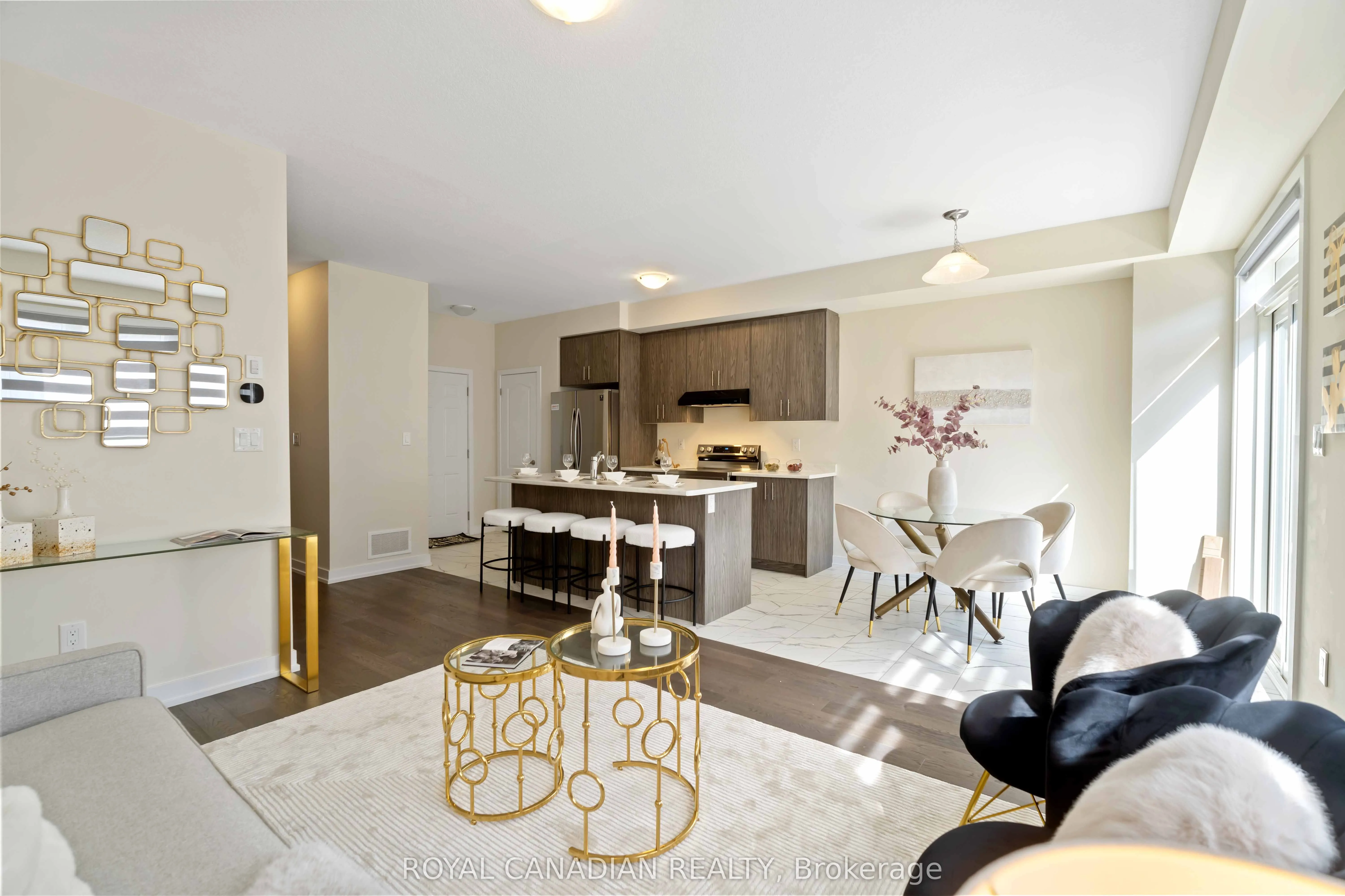 10 Lemon Avenue