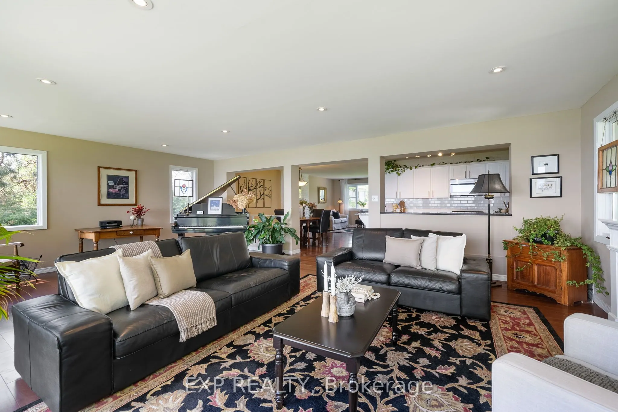 519 Lakeshore Road