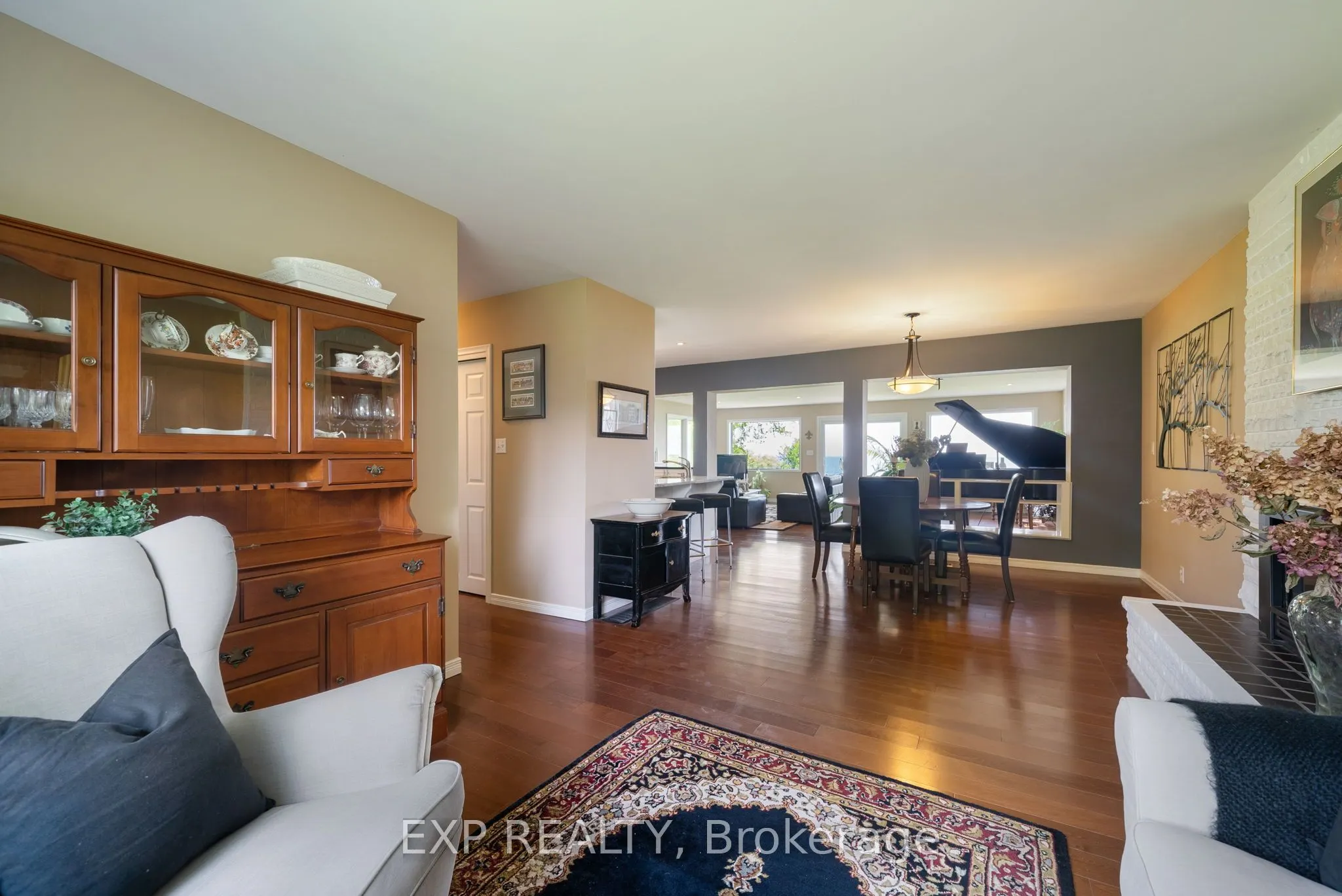 519 Lakeshore Road