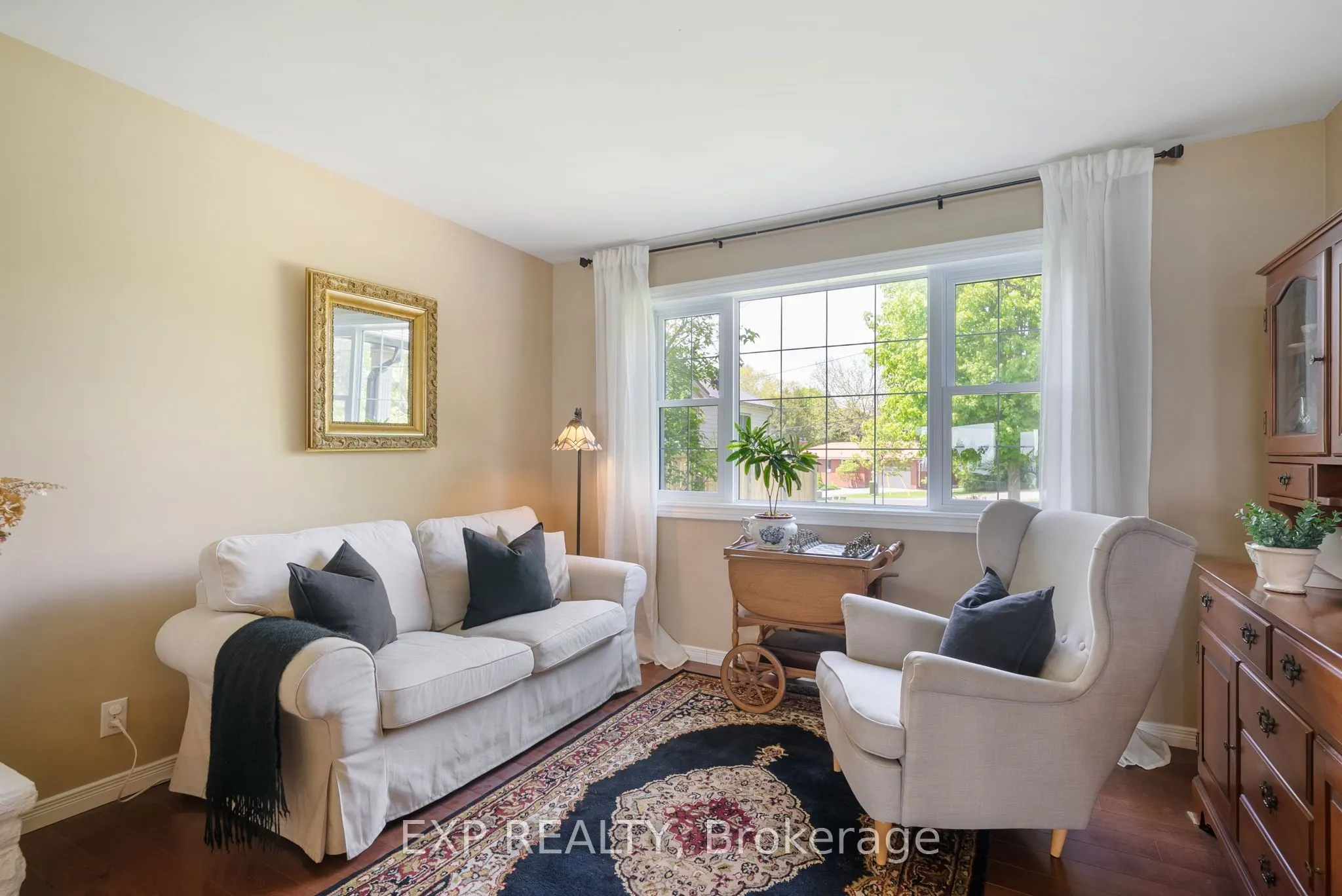 519 Lakeshore Road
