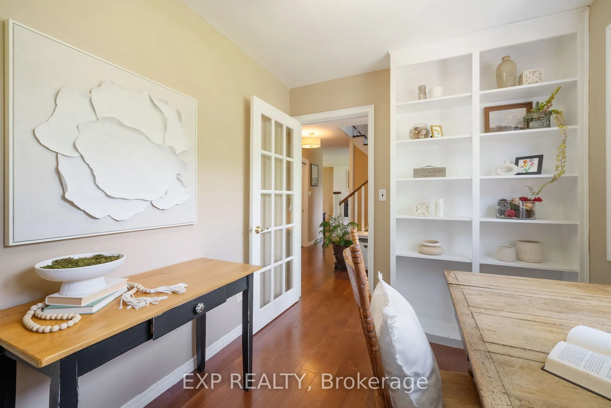 519 Lakeshore Road