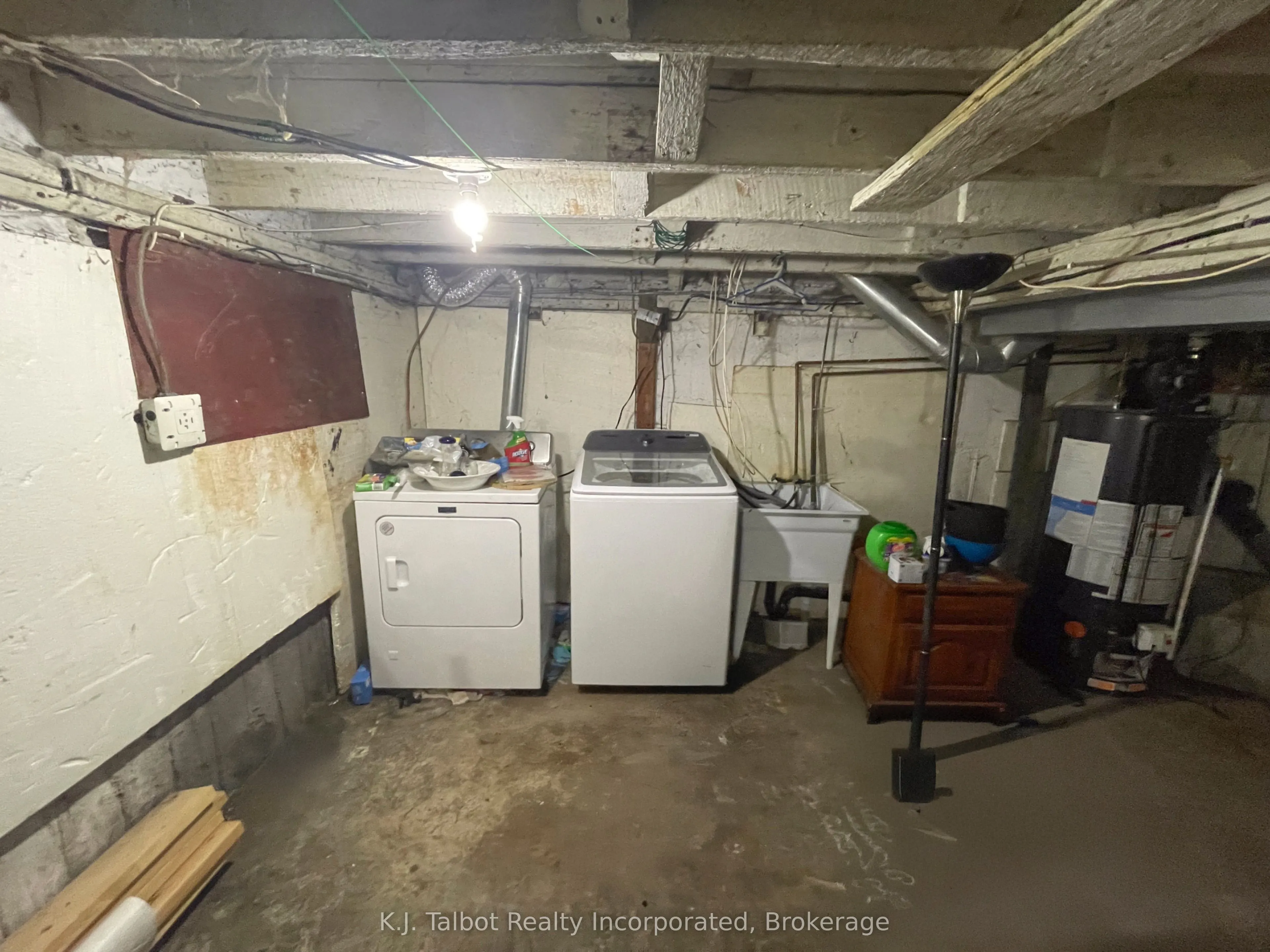 208 Hincks Street