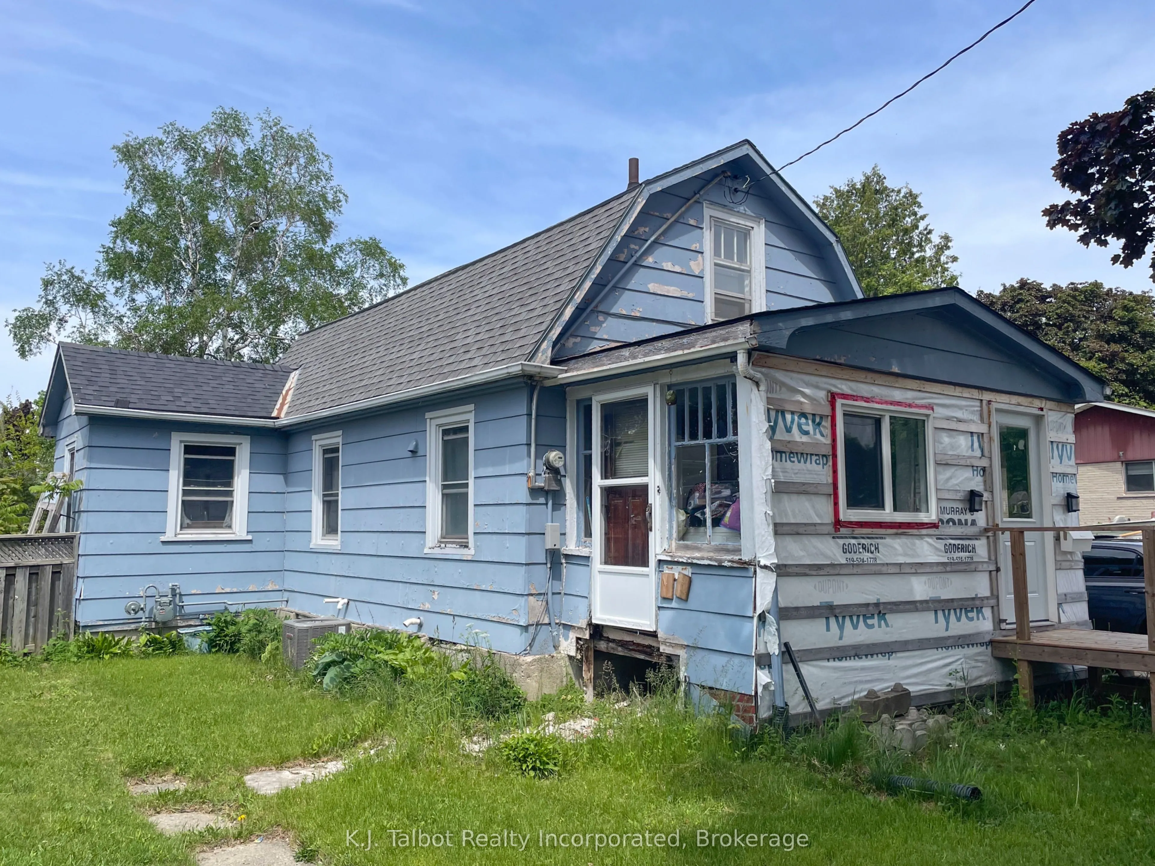208 Hincks Street