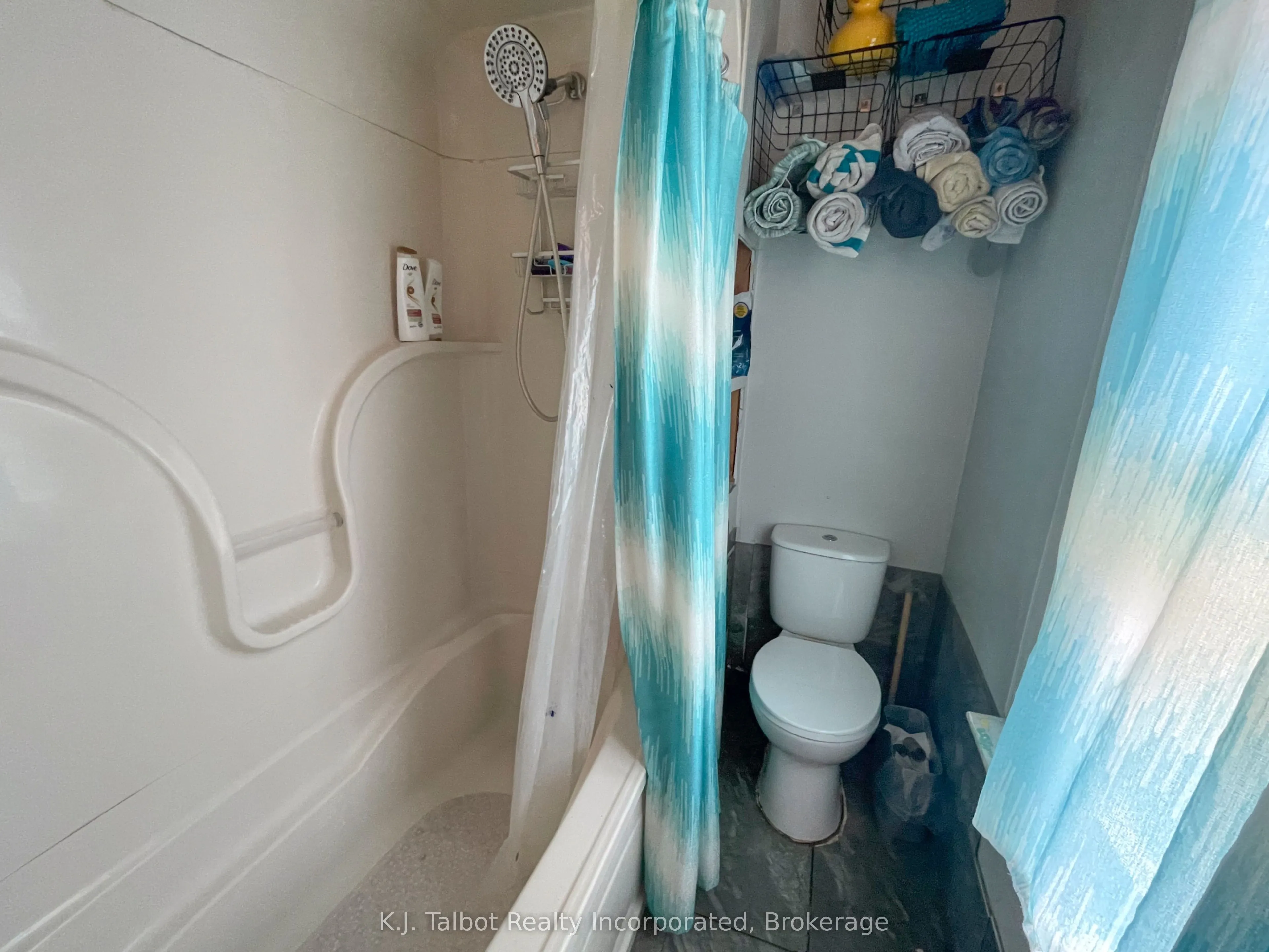 208 Hincks Street