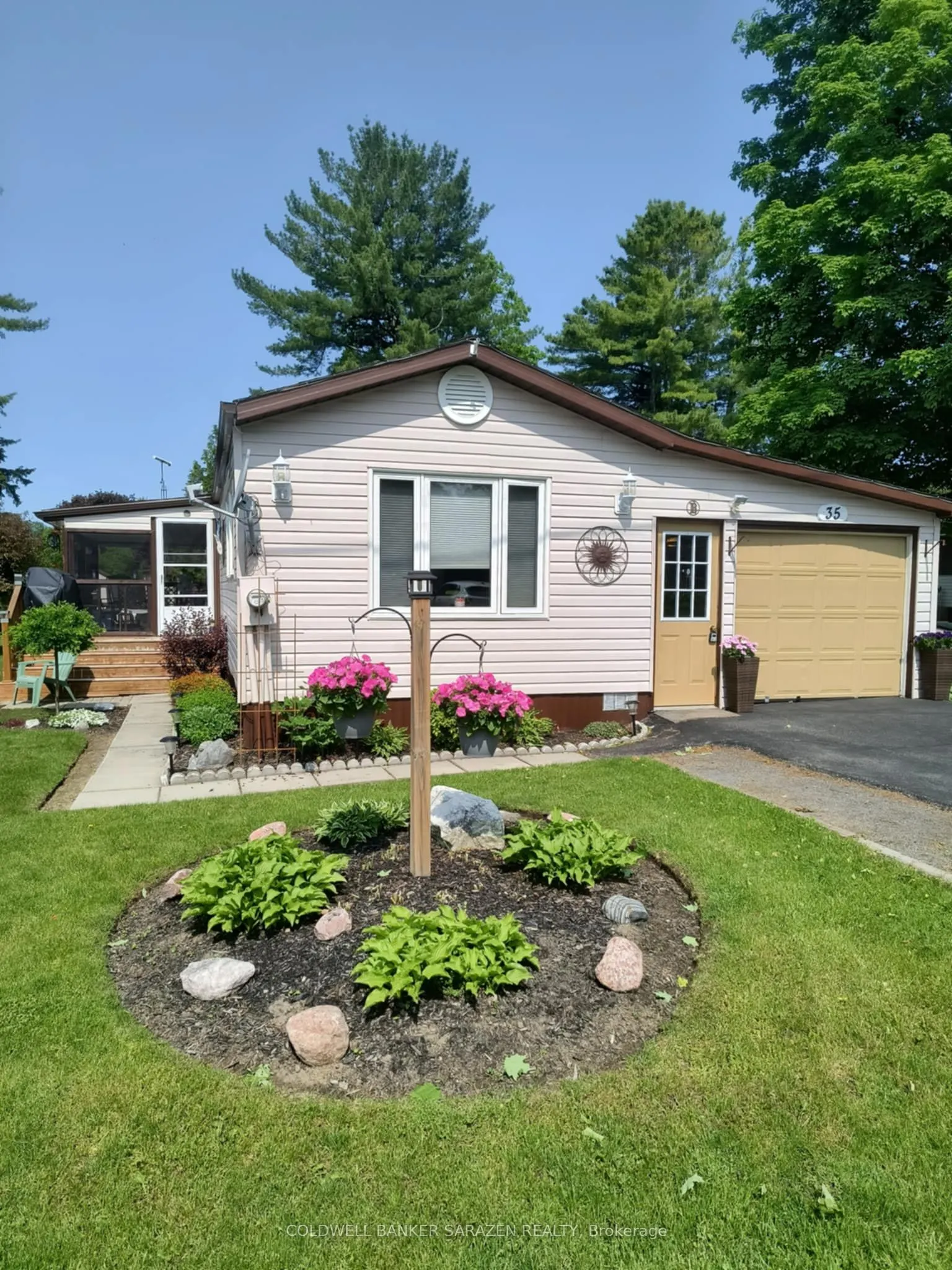 35 Evergreen Lane