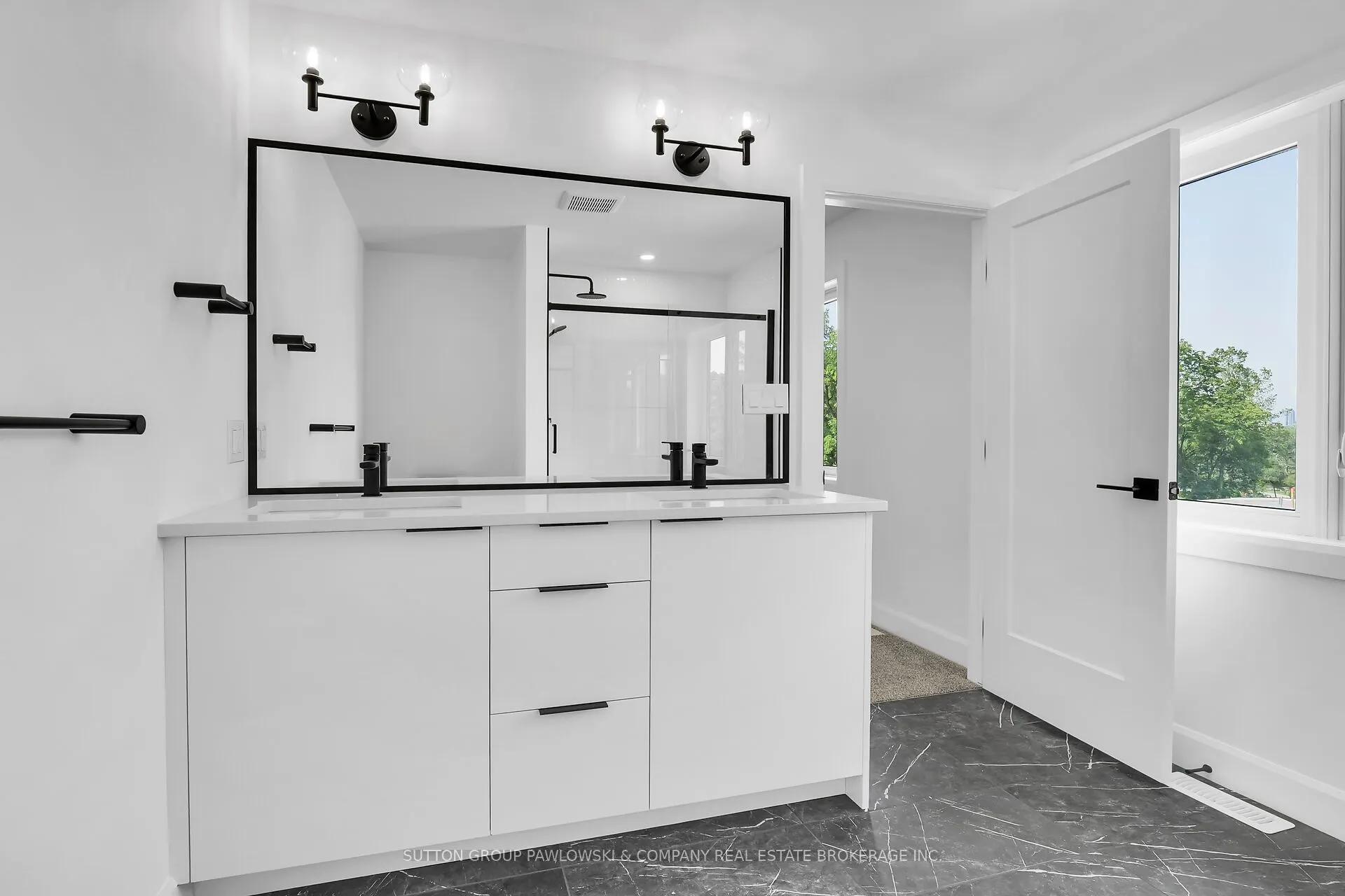 414 Old Wonderland Road #27