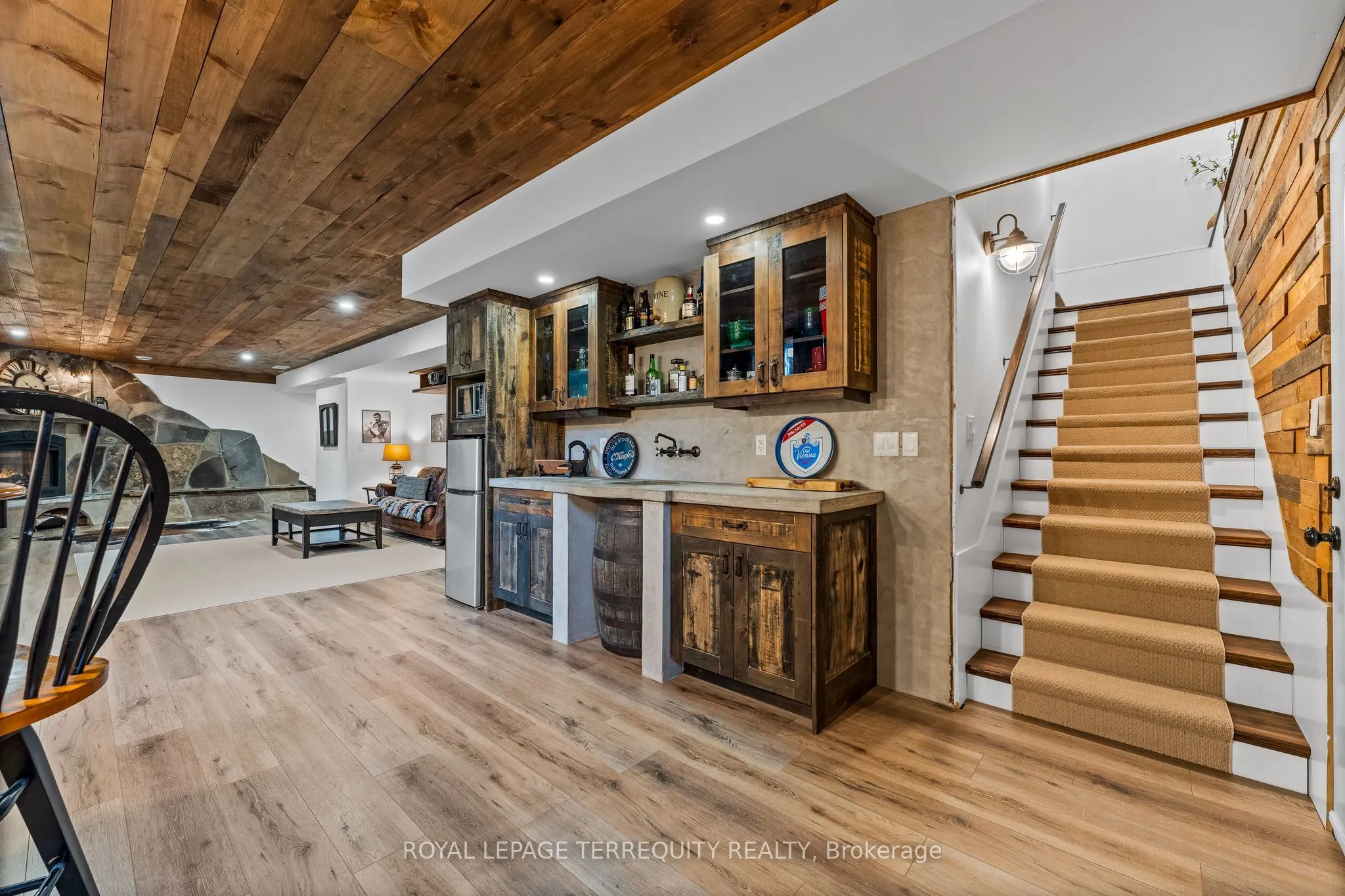 360 Concession 6 East Road