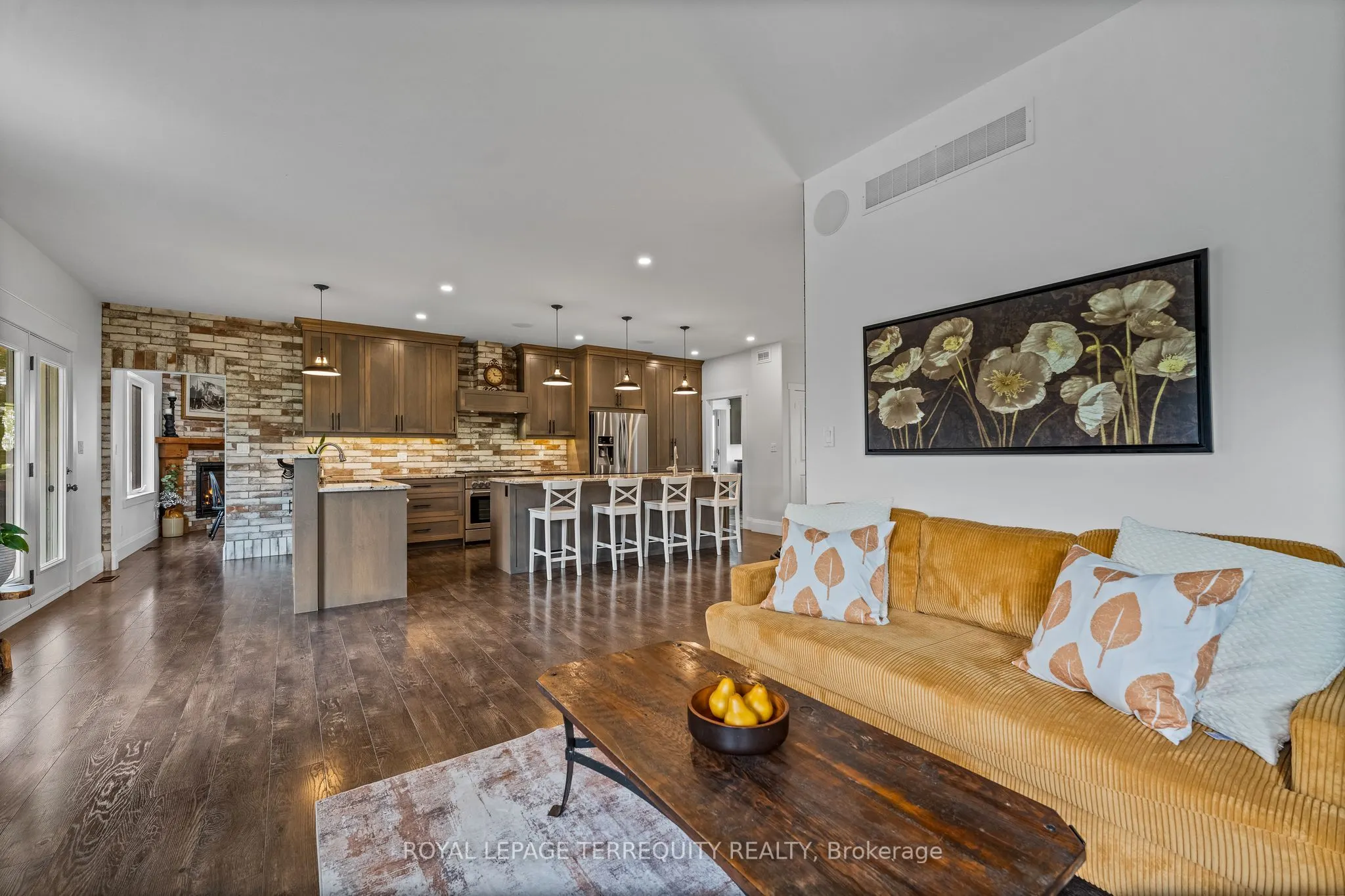 360 Concession 6 East Road