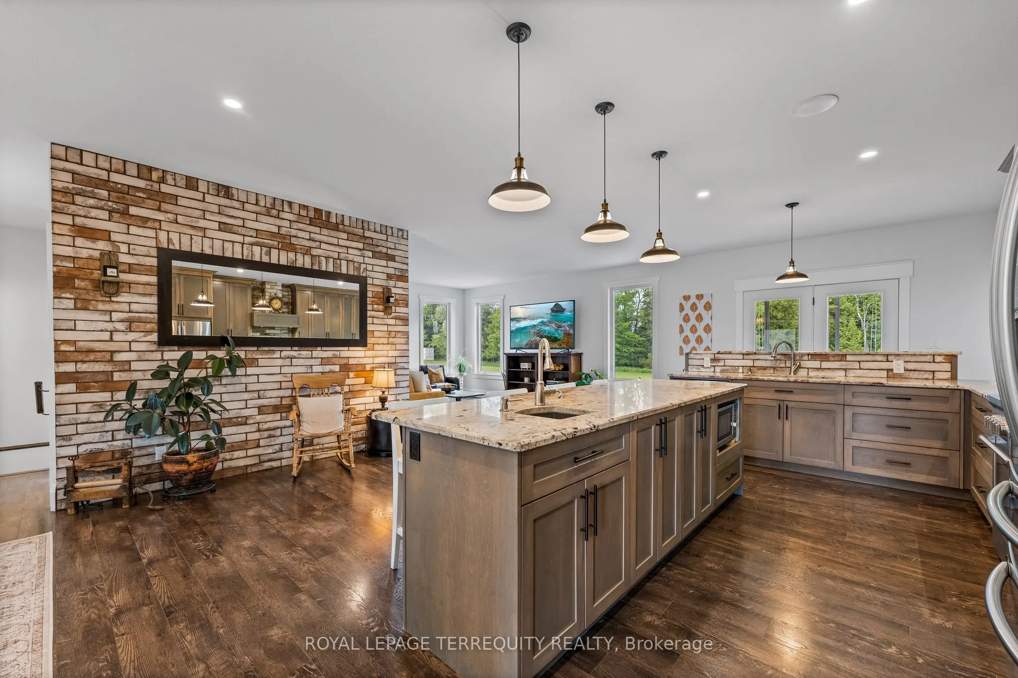 360 Concession 6 East Road