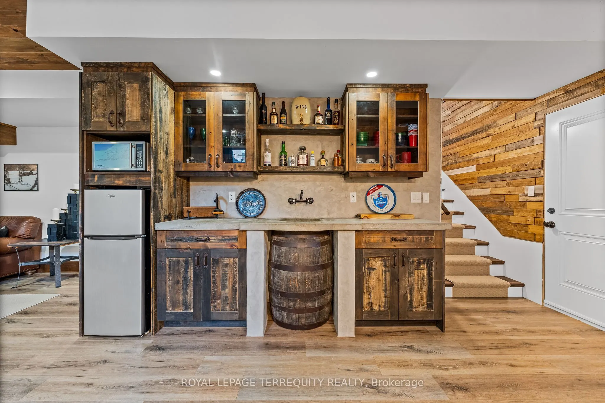 360 Concession 6 East Road