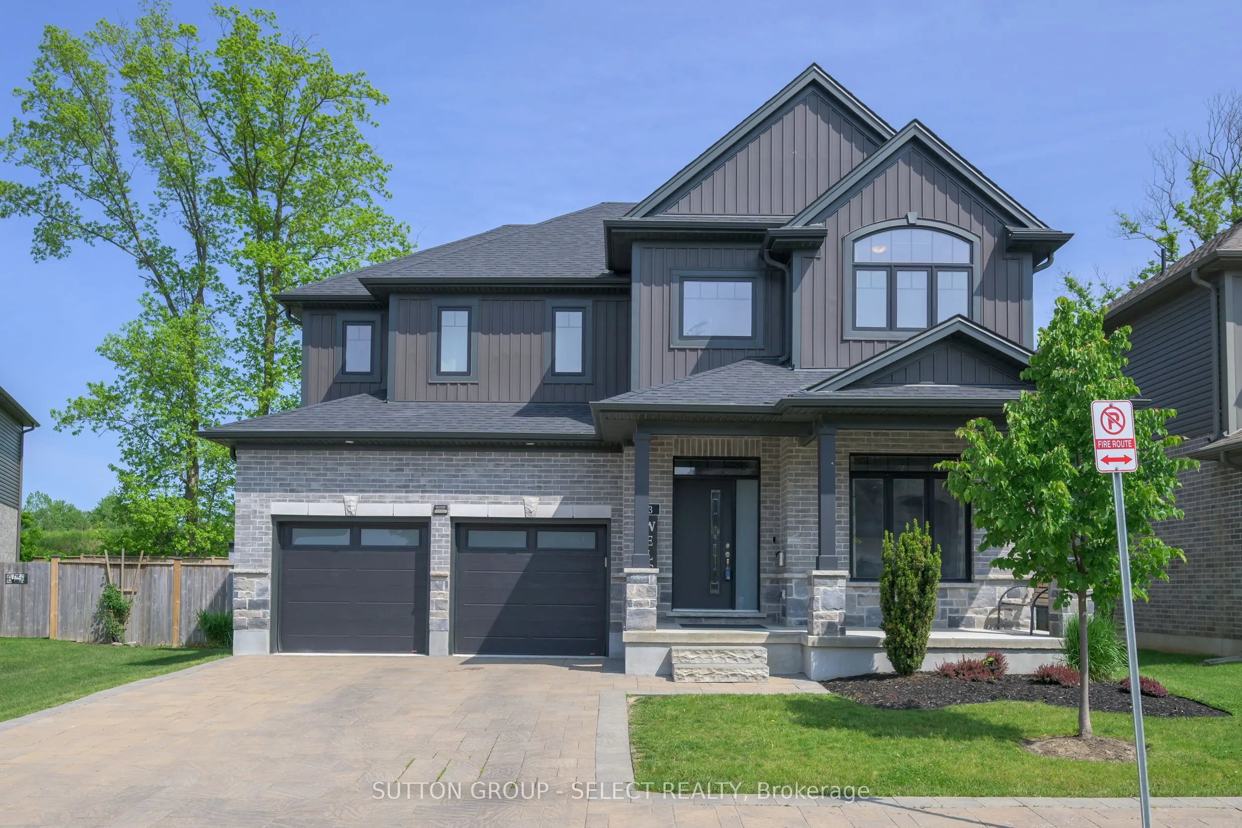 1061 Eagletrace Drive, #33